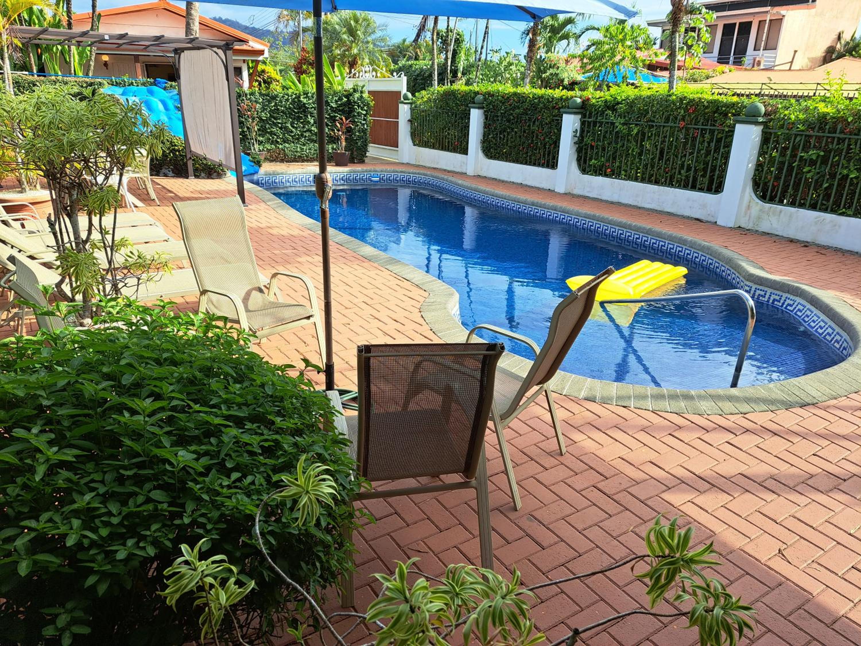 Villa Jaco Sol 4 bdr resort pool near the beach