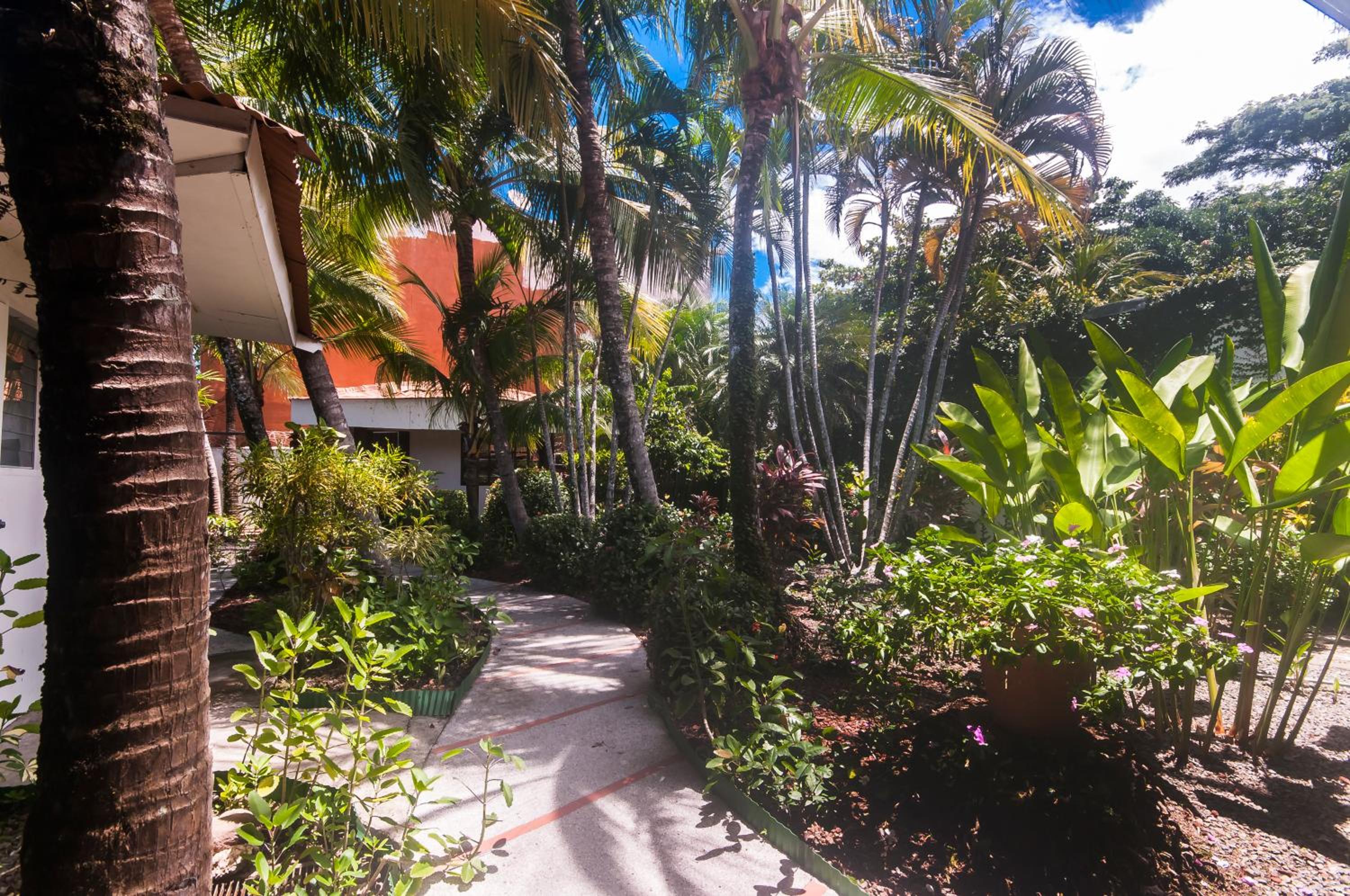 Villa Jaco Sol 4 bdr resort pool near the beach