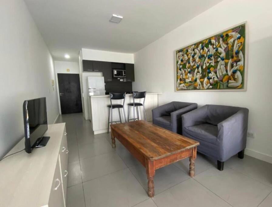 Luxury and Comfort Vizion Hollywood by Carpincho RE