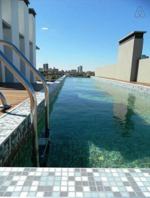 Luxury and Comfort Vizion Hollywood by Carpincho RE