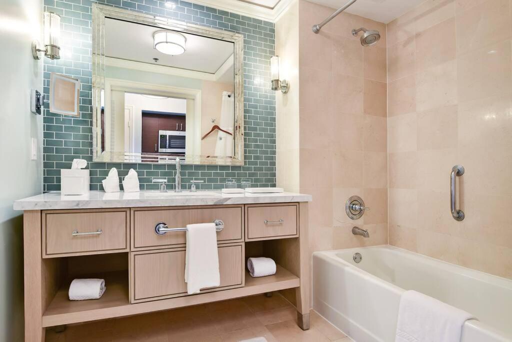 Stunning Studio Apartment Located at the Ritz Carlton-Key Biscayne photo 4