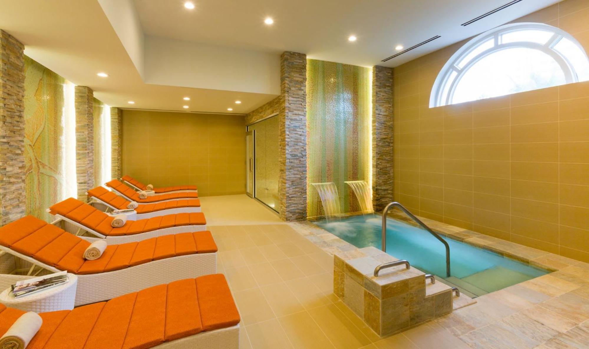 Breathtaking 2 Bedroom Condo Placed at Ritz Carlton-Key Biscayne