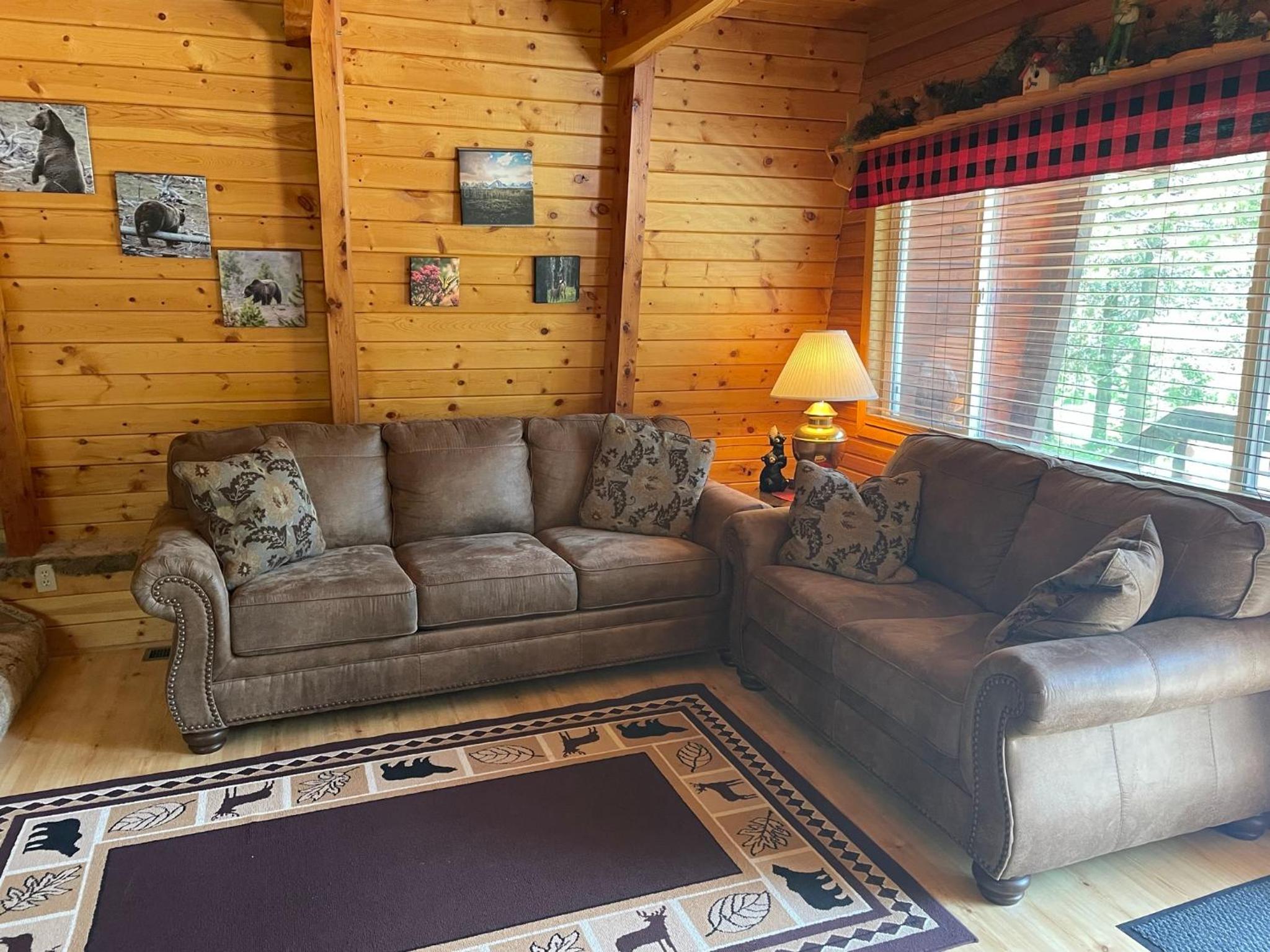 Yellow Goose Chateau