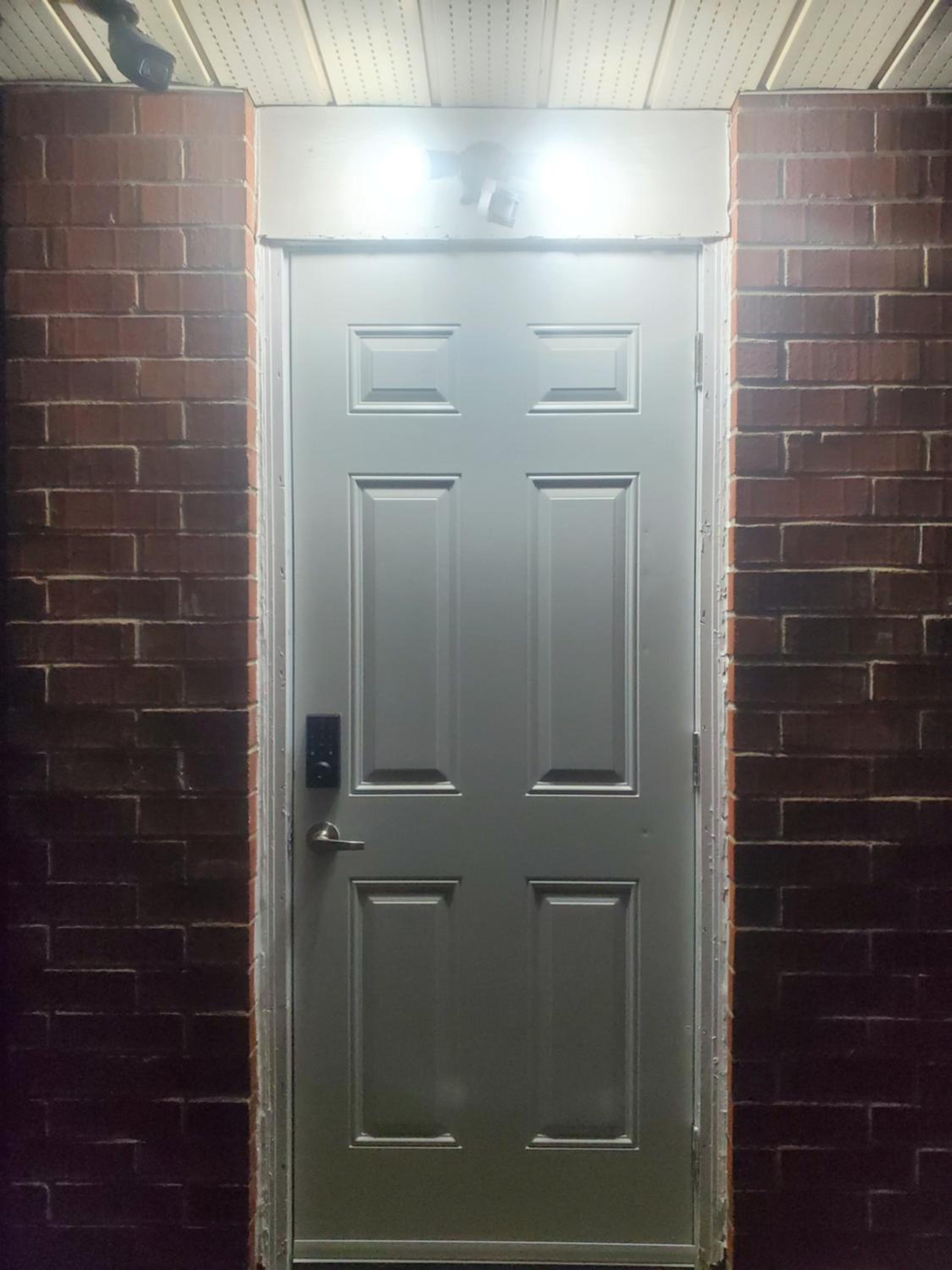 Relaxing 3 Bedroom Basement Stay