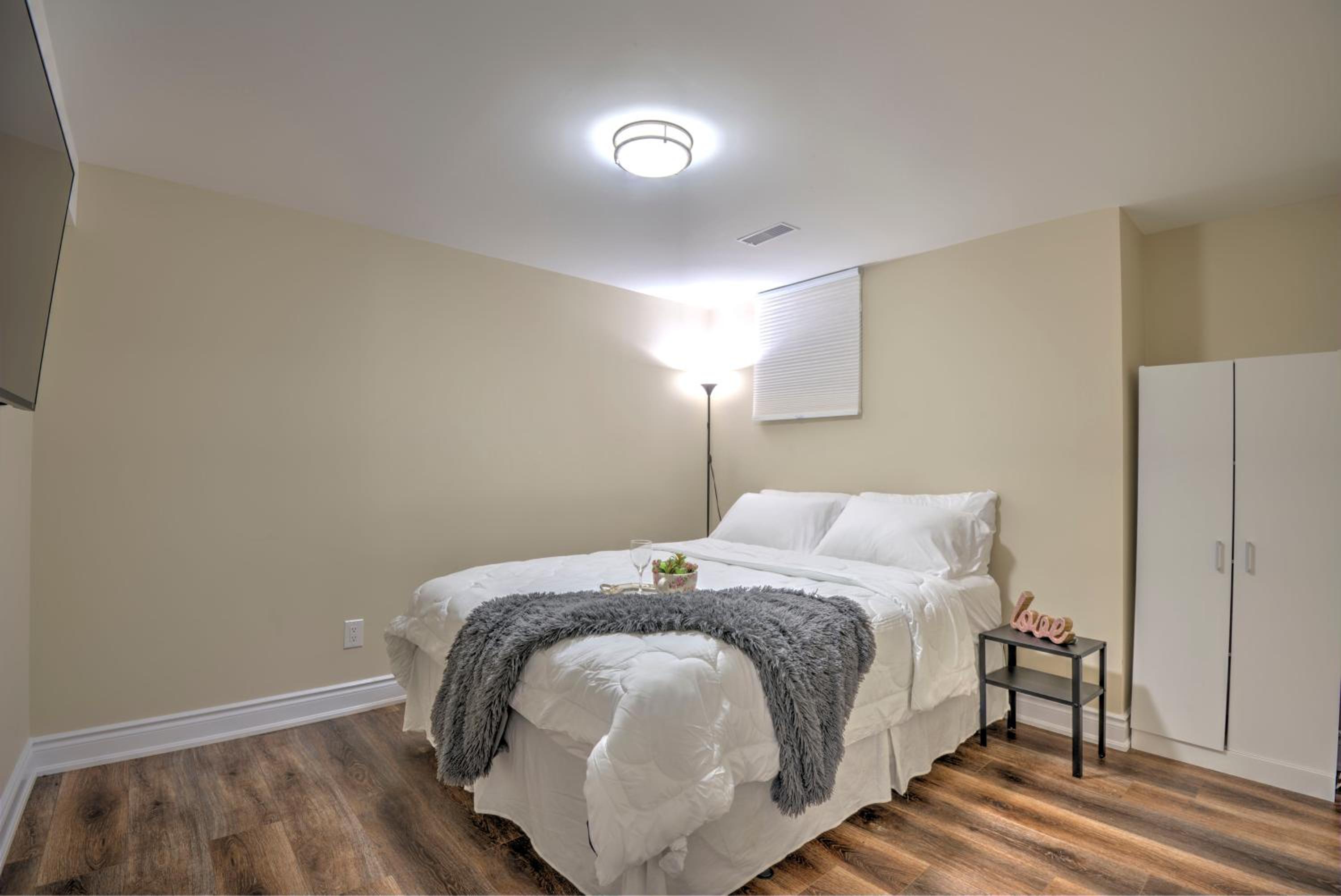 Relaxing 3 Bedroom Basement Stay