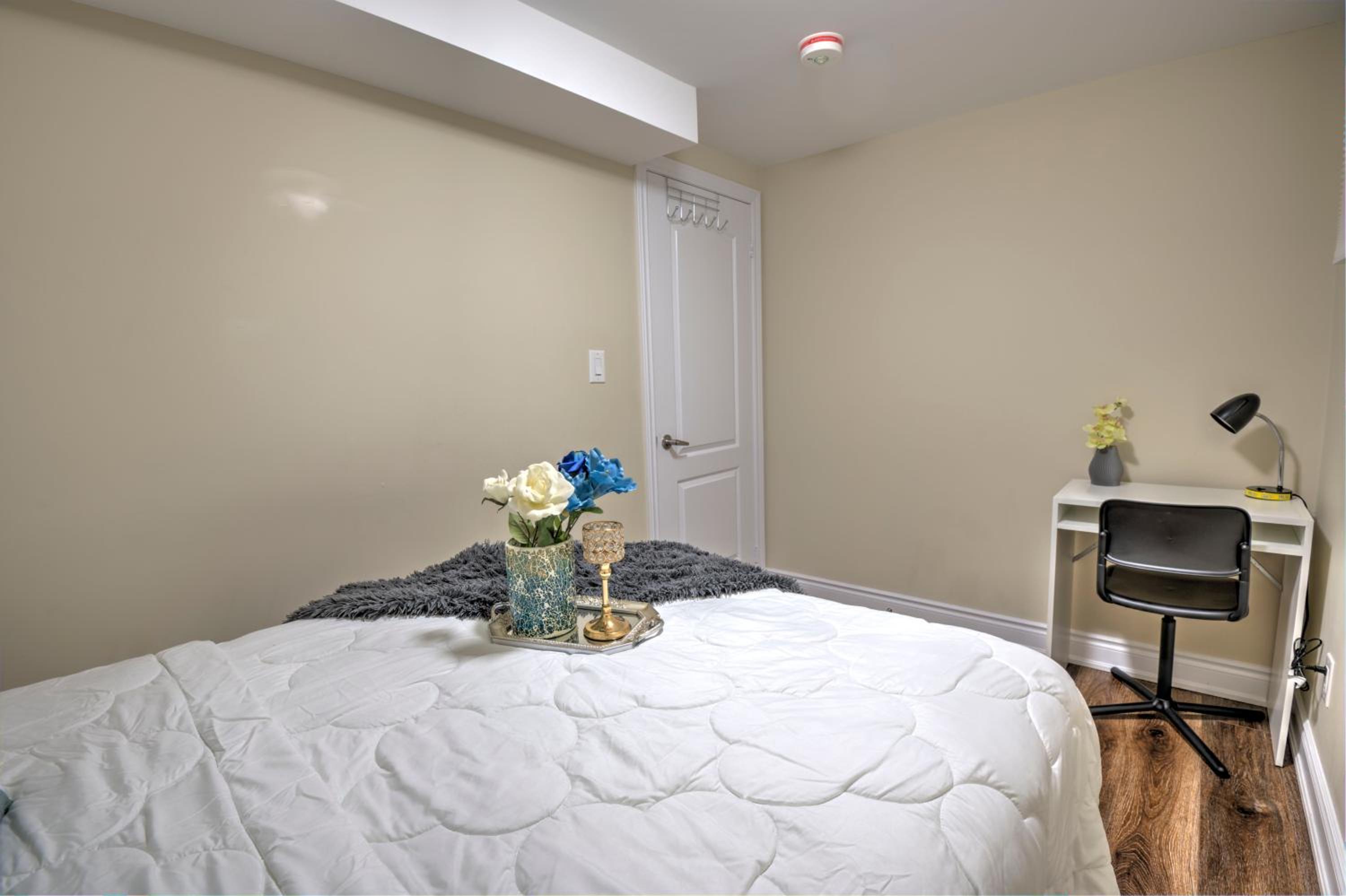 Relaxing 3 Bedroom Basement Stay