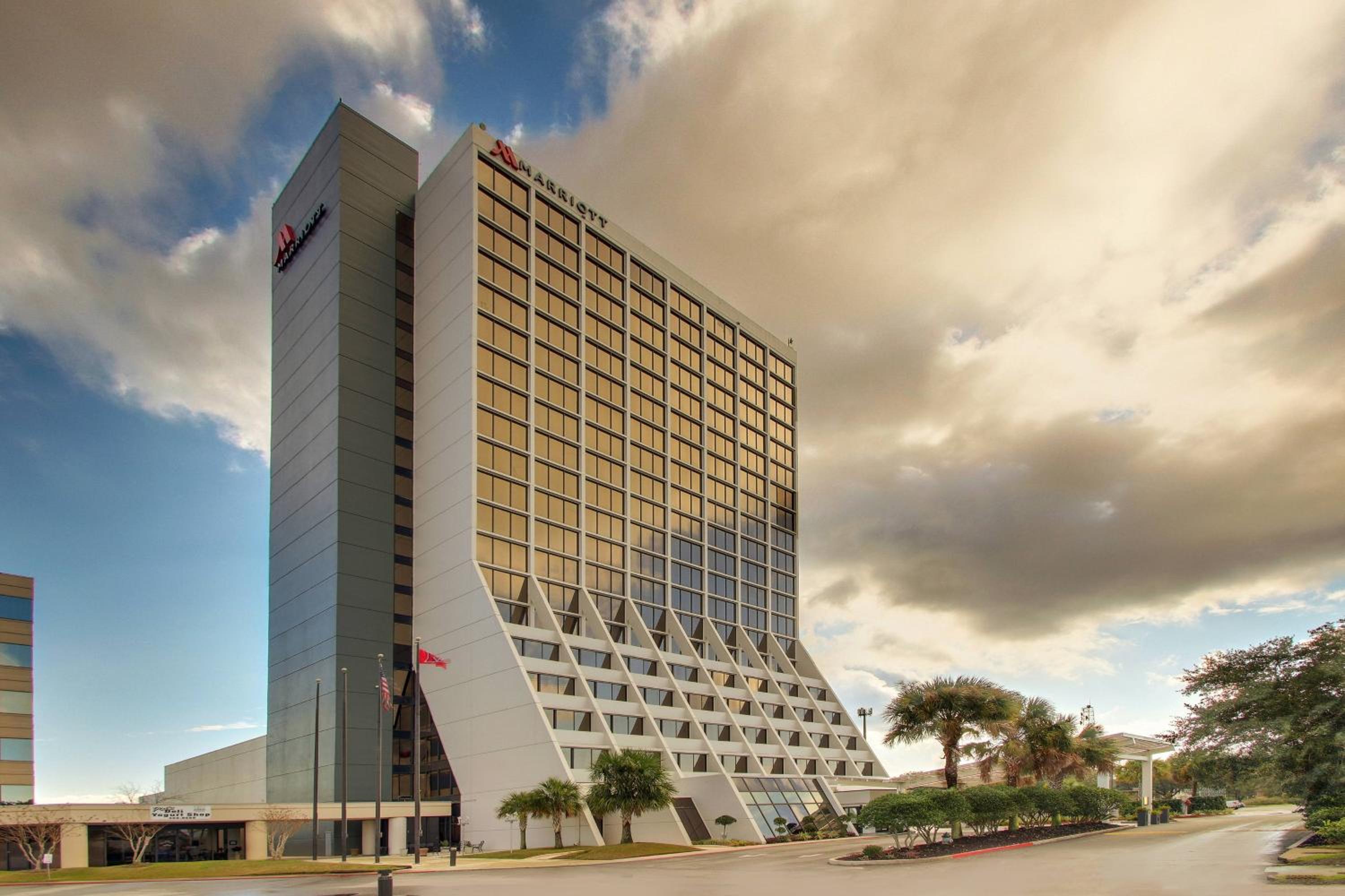 Hotel Mobile Marriott - Image 1