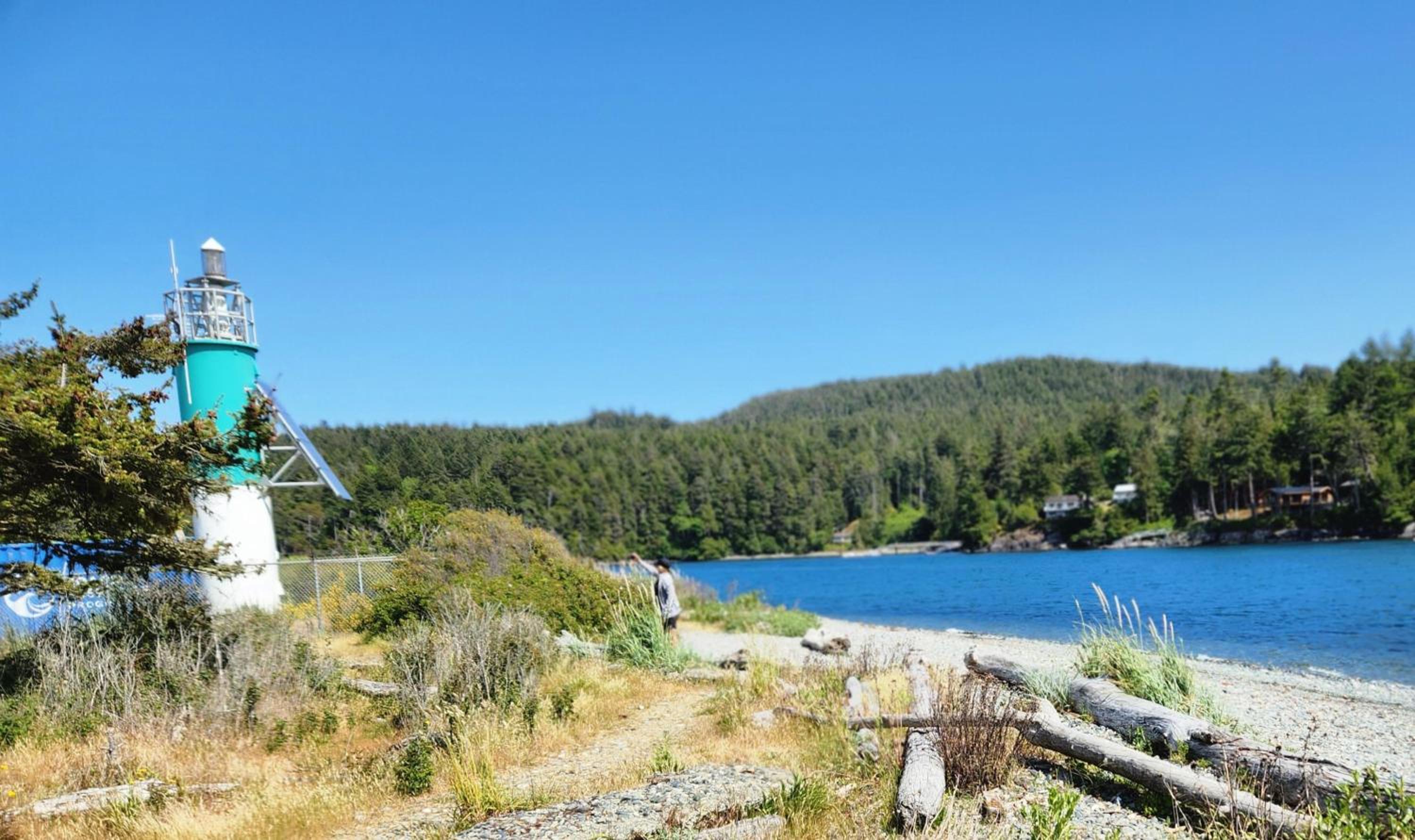 Sheringham Townhouse - Pet Friendly Sooke Rental
