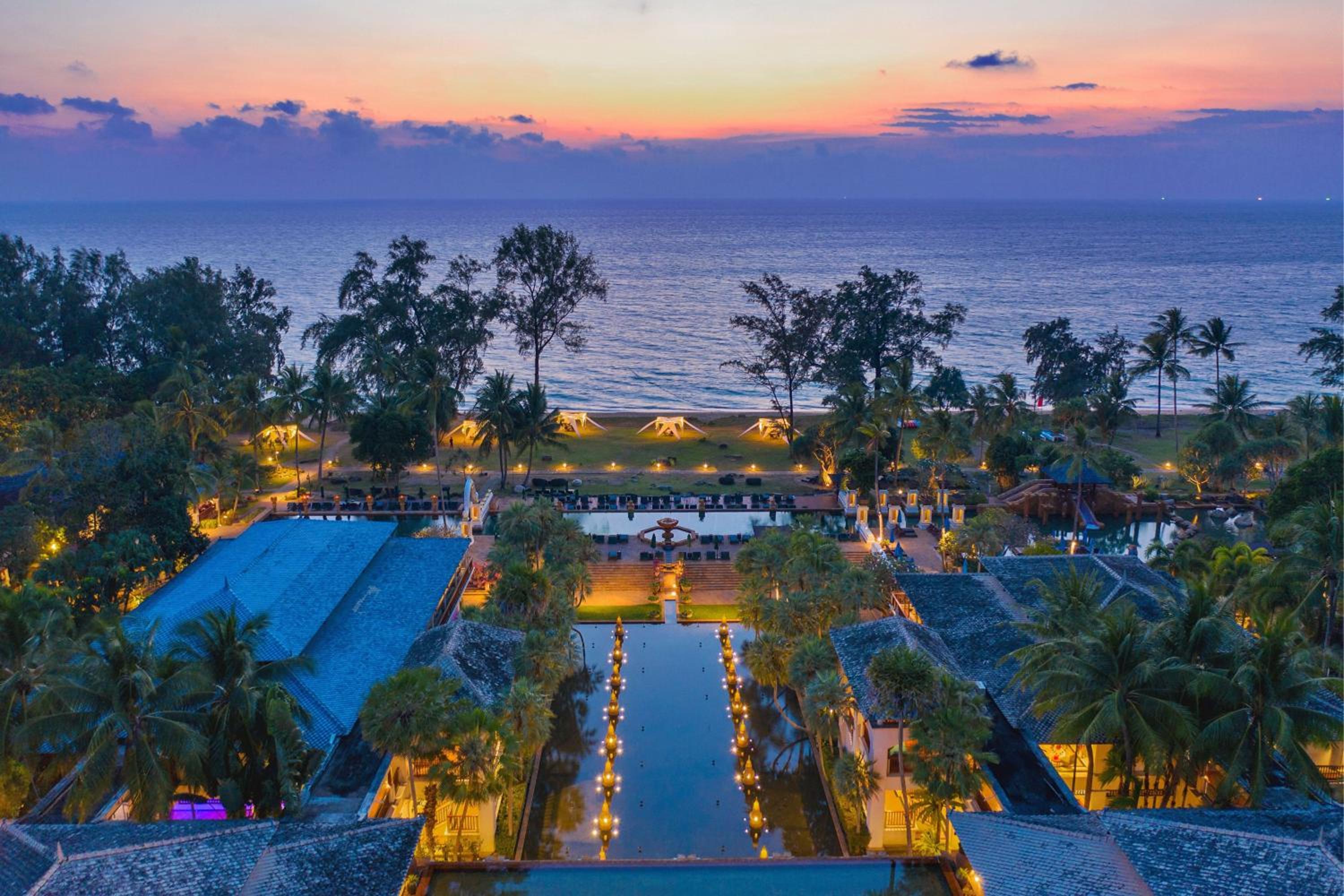 Hotel Marriott's Phuket Beach Club - Image 1
