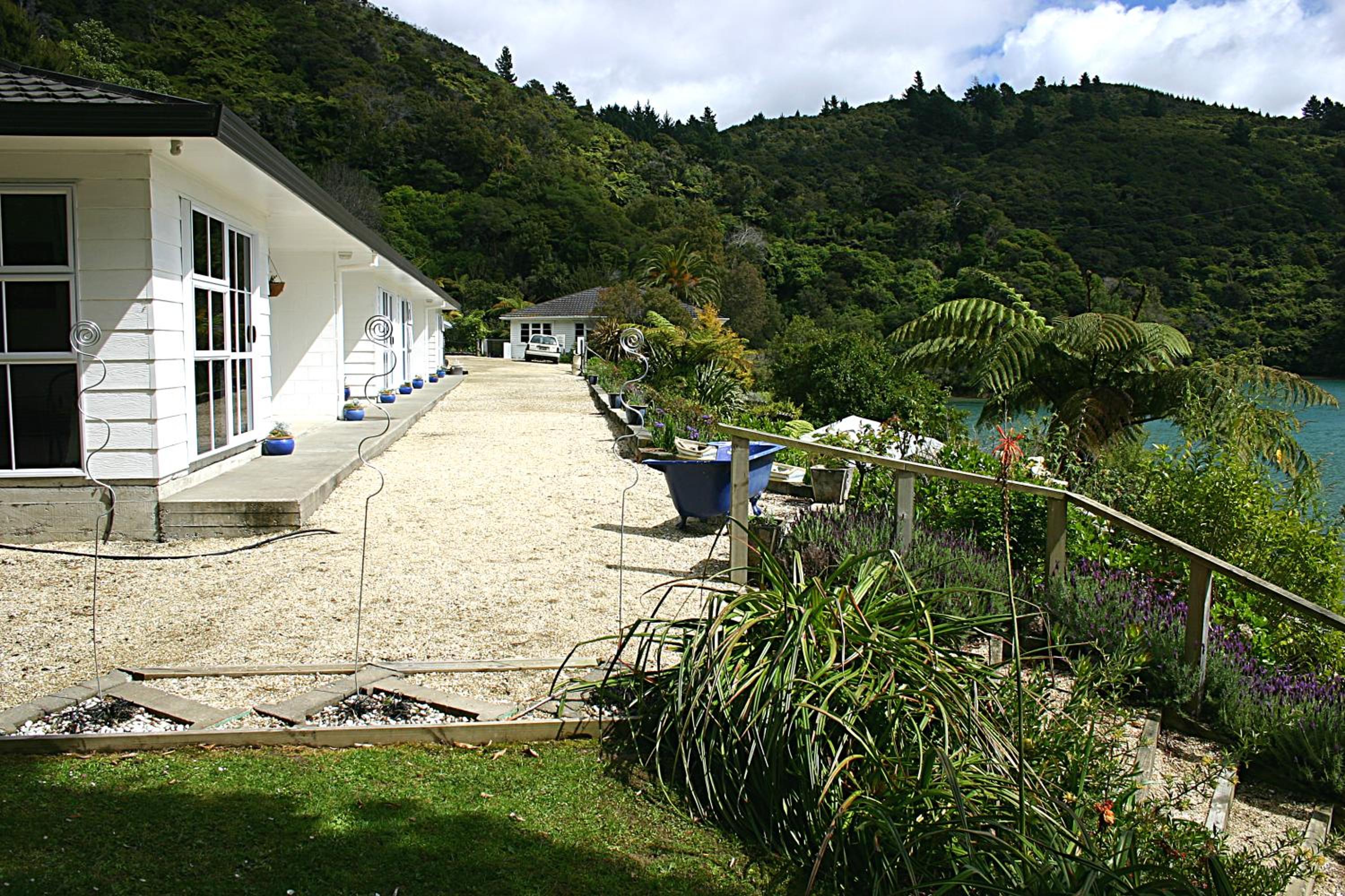 Photo 18