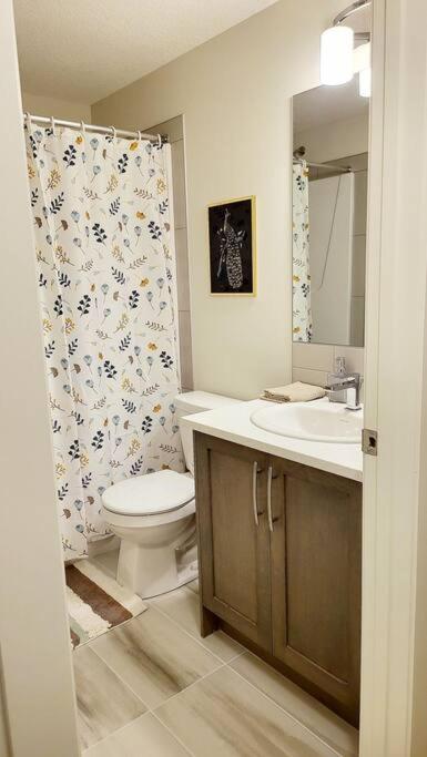 The Oliver - Cozy Apartment in Rockland Park, NW