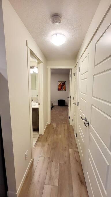 The Oliver - Cozy Apartment in Rockland Park, NW
