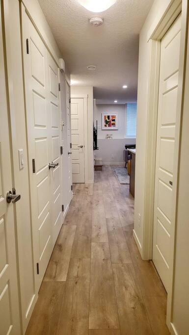 The Oliver - Cozy Apartment in Rockland Park, NW