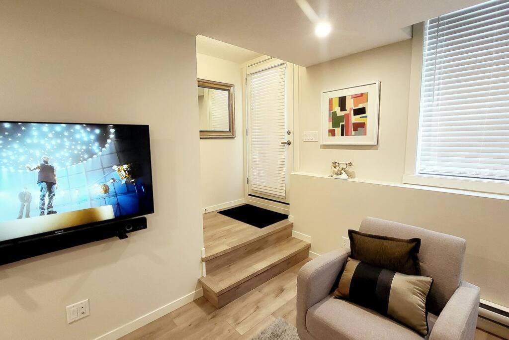 The Oliver - Cozy Apartment in Rockland Park, NW