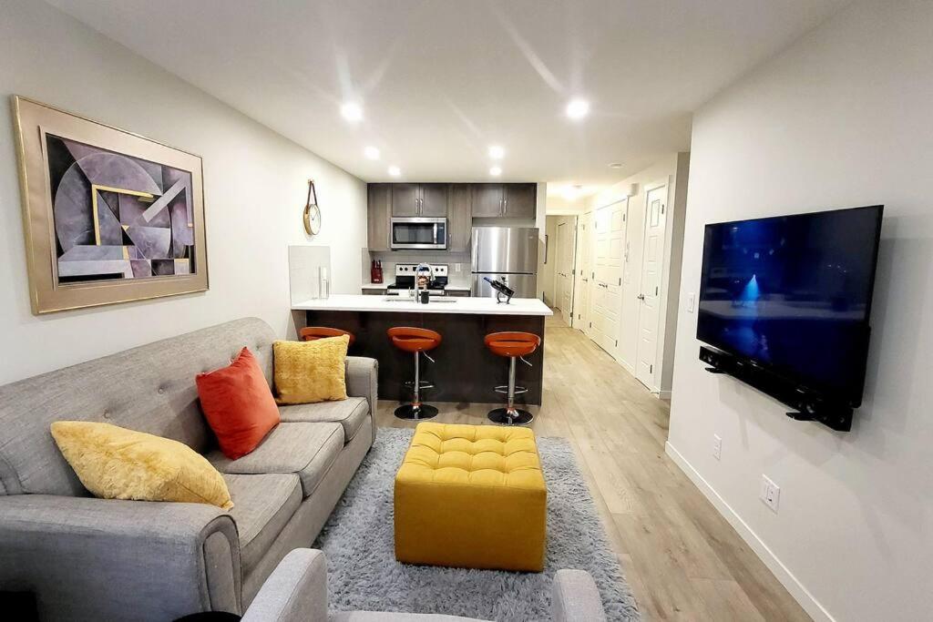 The Oliver - Cozy Apartment in Rockland Park, NW