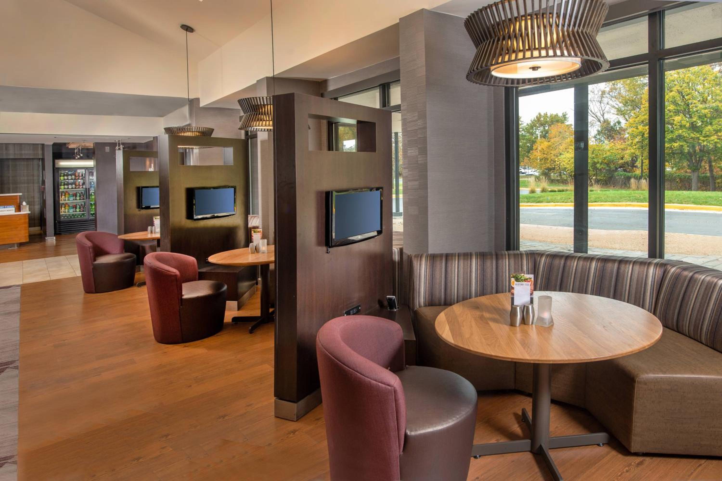 Courtyard by Marriott Dulles Airport Herndon/Reston - Property Image 6