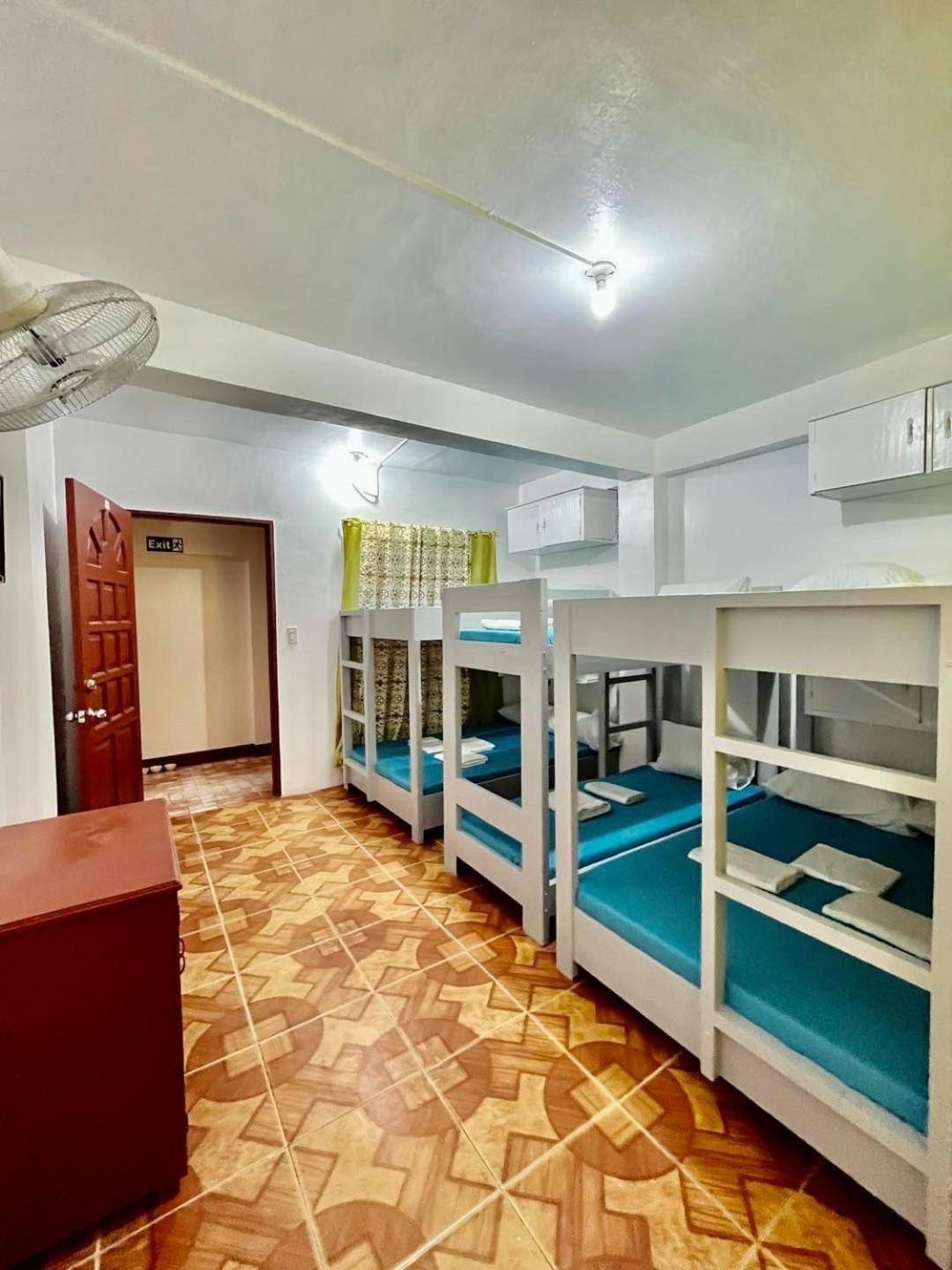 Wendy's Apartelle