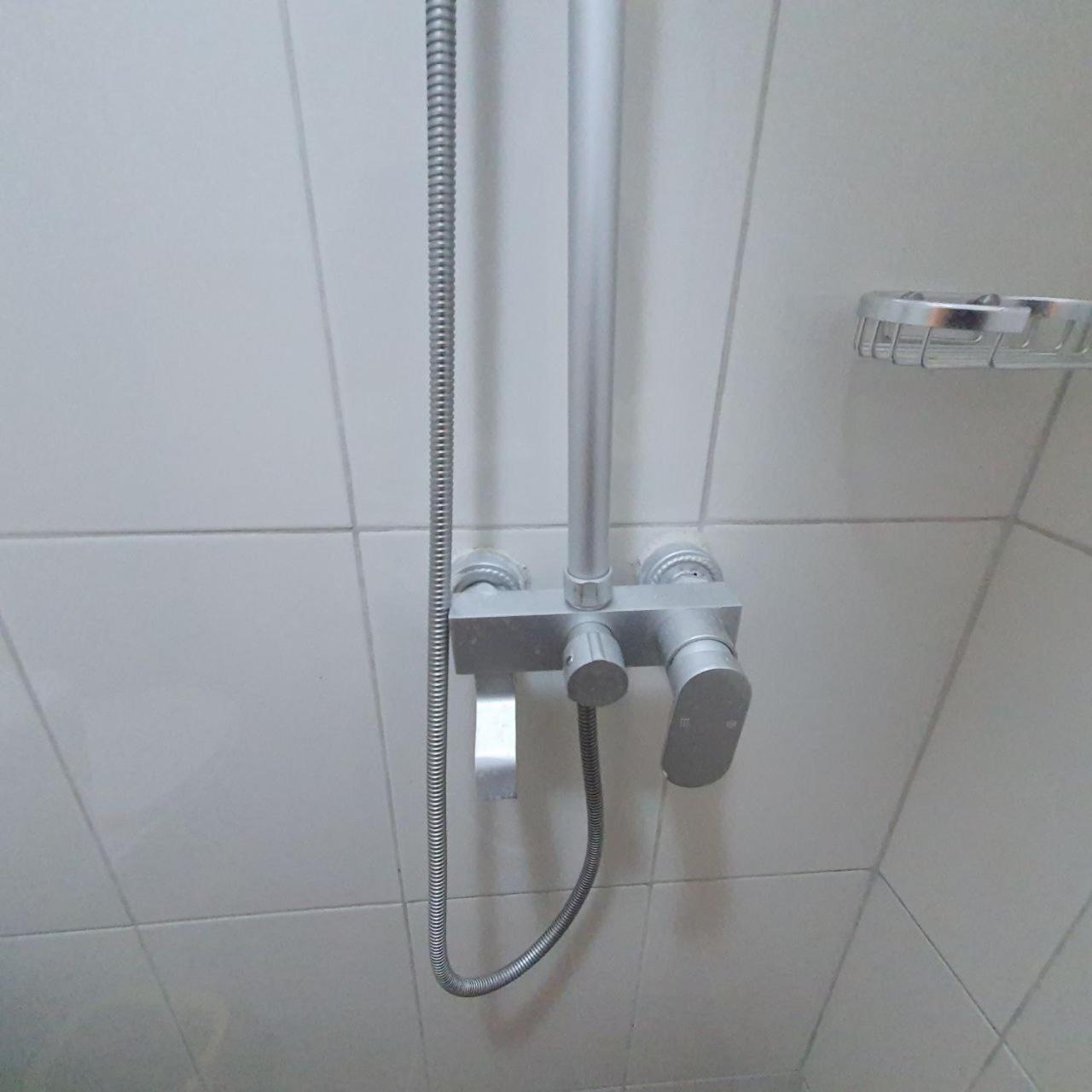 Résidence M Douala - Akwa Plein Centre Ville - Wifi Starlink Haut Débit