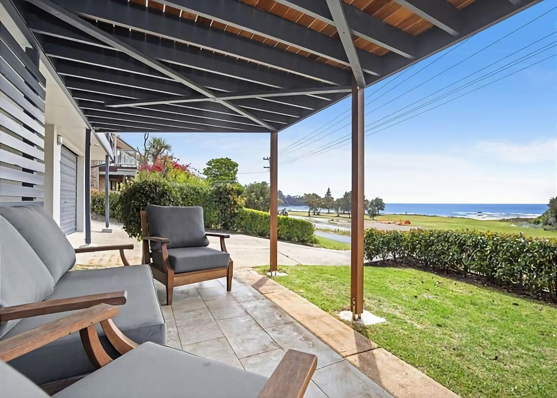 George Bass Drive 569 On The Beach Living managed by Batemans Bay Accom