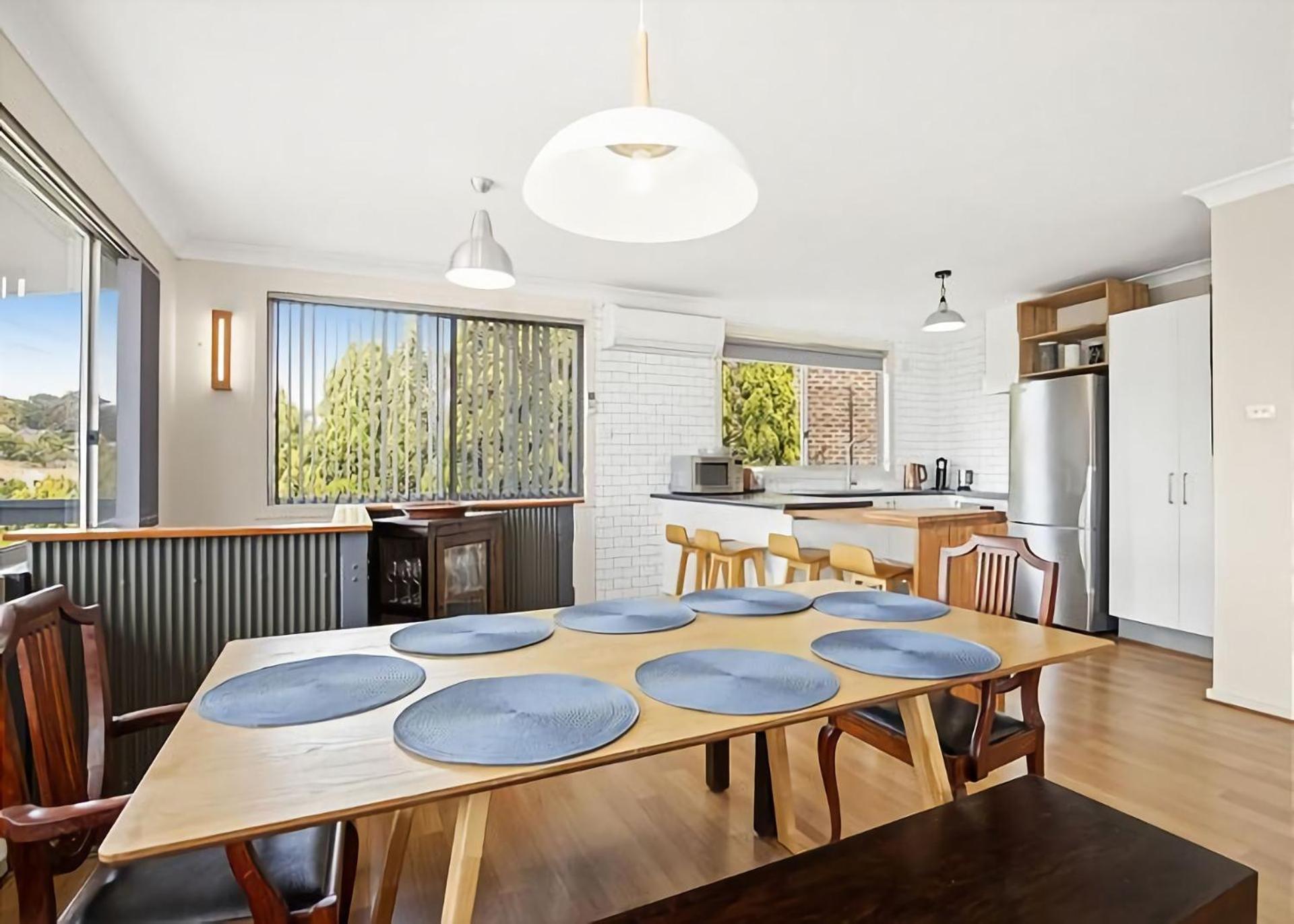 George Bass Drive 569 On The Beach Living managed by Batemans Bay Accom