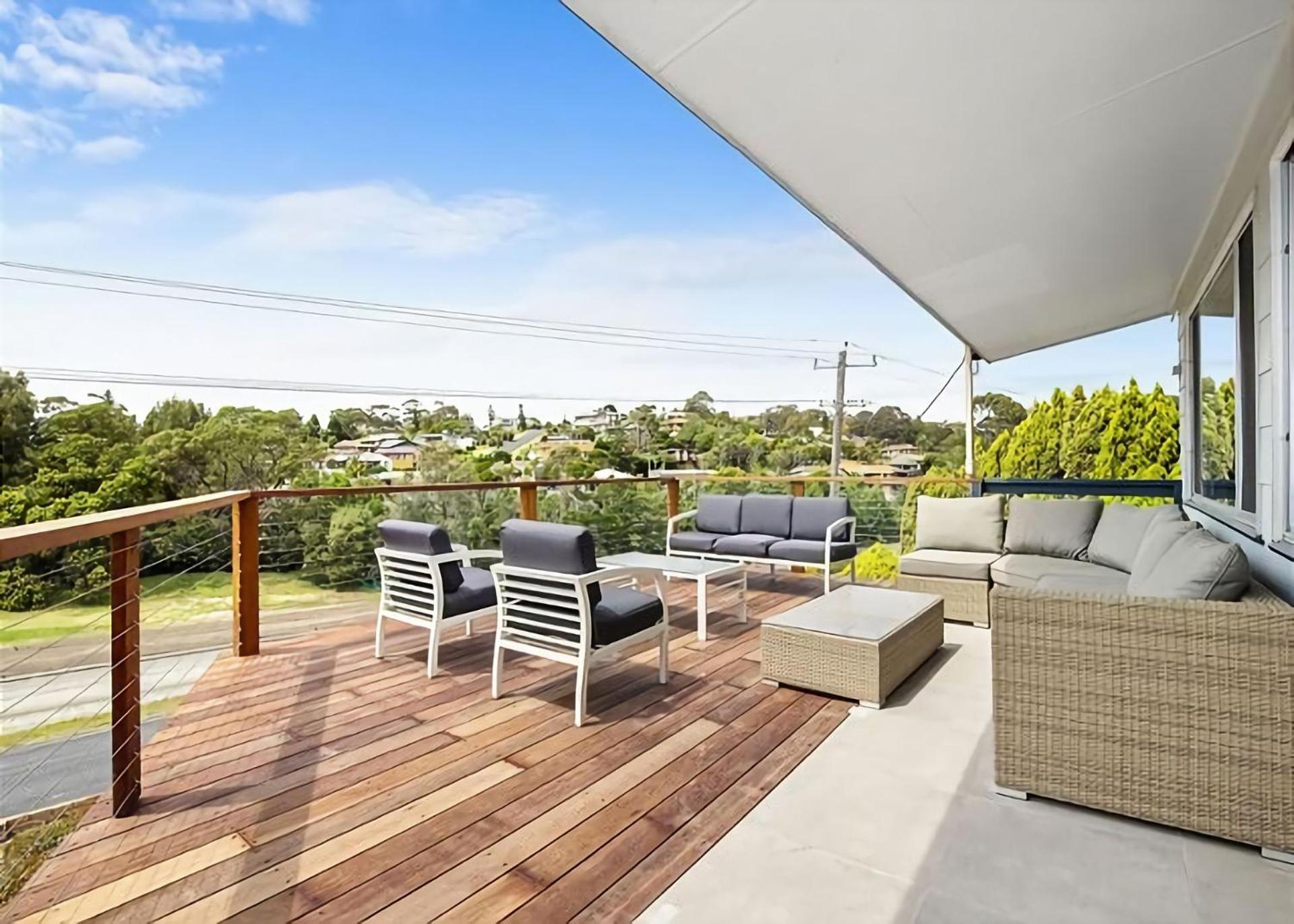George Bass Drive 569 On The Beach Living managed by Batemans Bay Accom