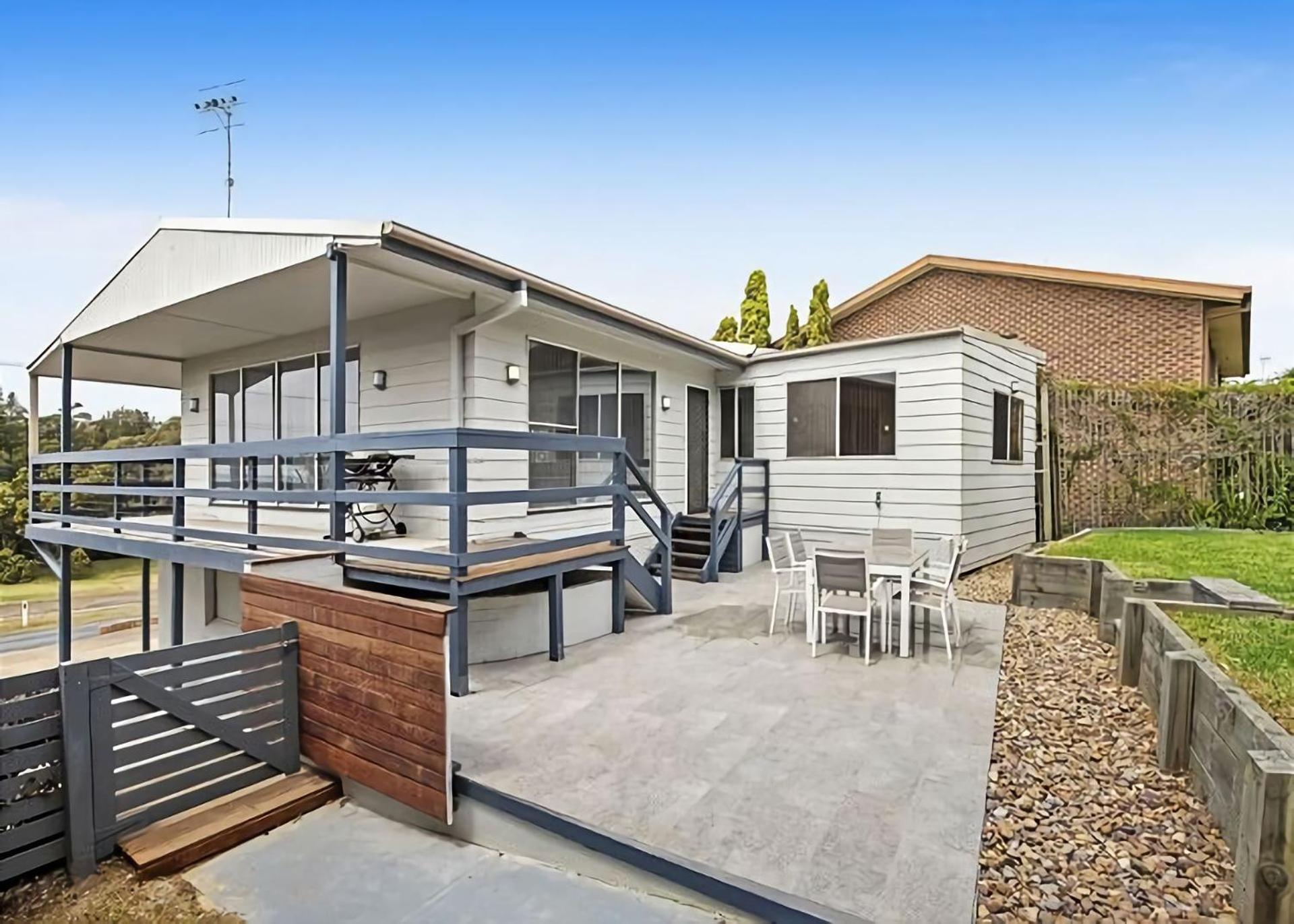 George Bass Drive 569 On The Beach Living managed by Batemans Bay Accom