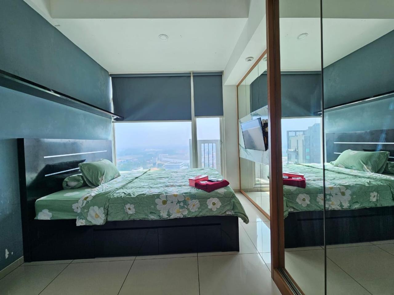 Kuro House At Tree Park City view 2