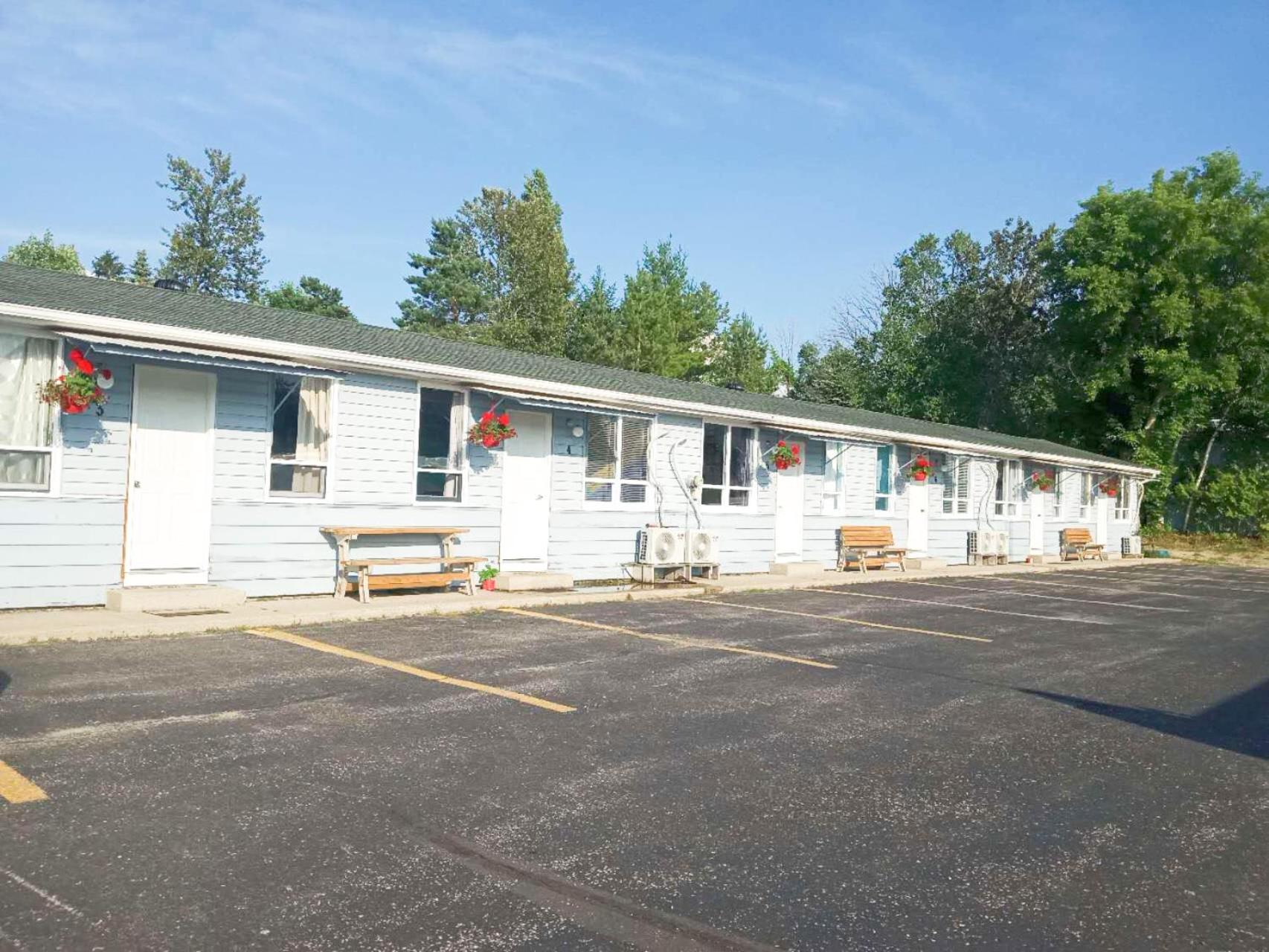 Stop 21 Motel