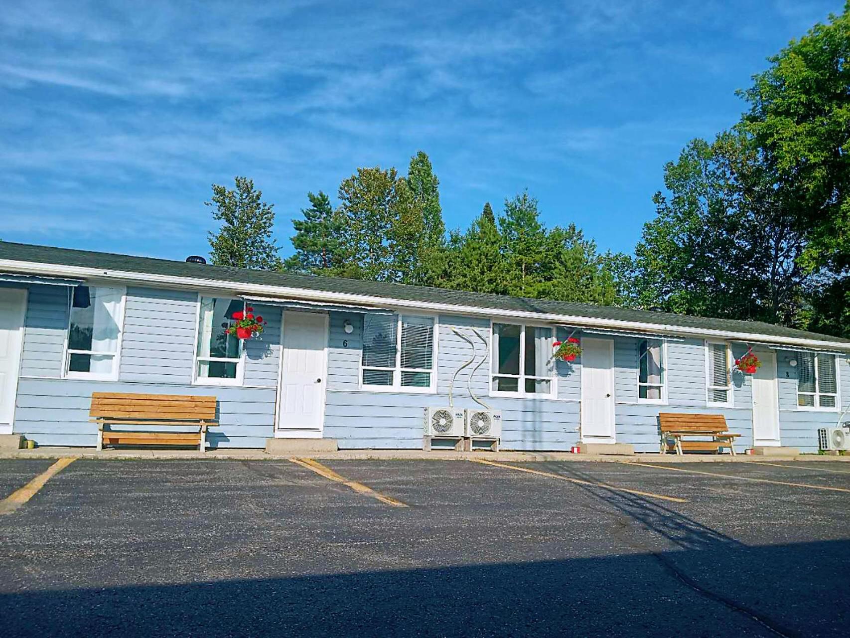 Stop 21 Motel