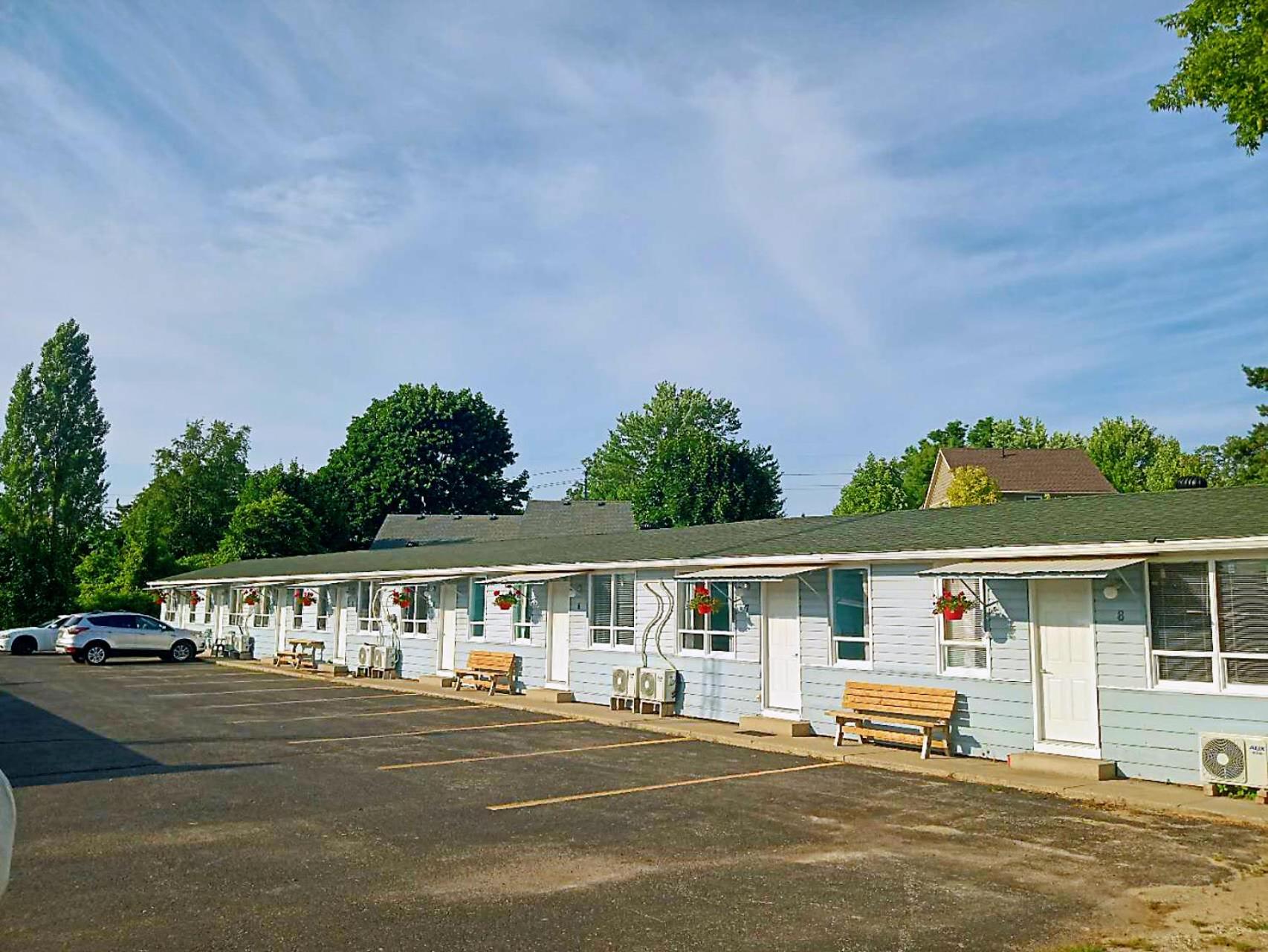 Stop 21 Motel