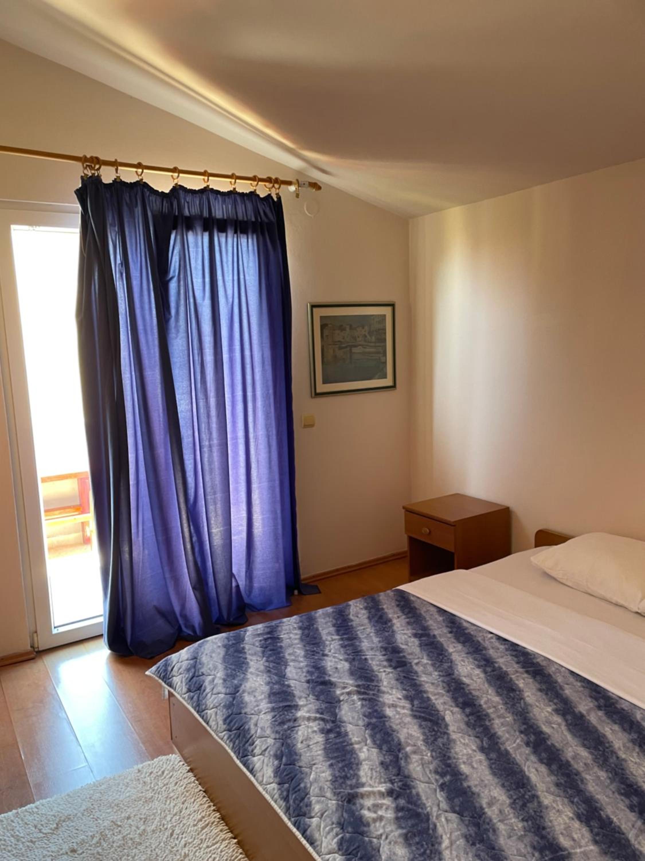 Apartments Flowers - by TA Leut Agency