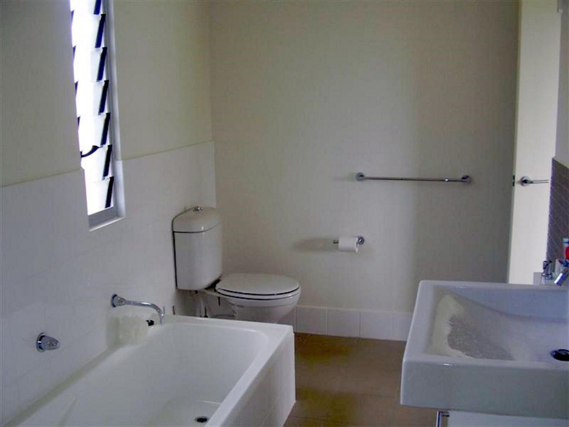 Quiet Getaway Only Minutes to Beach