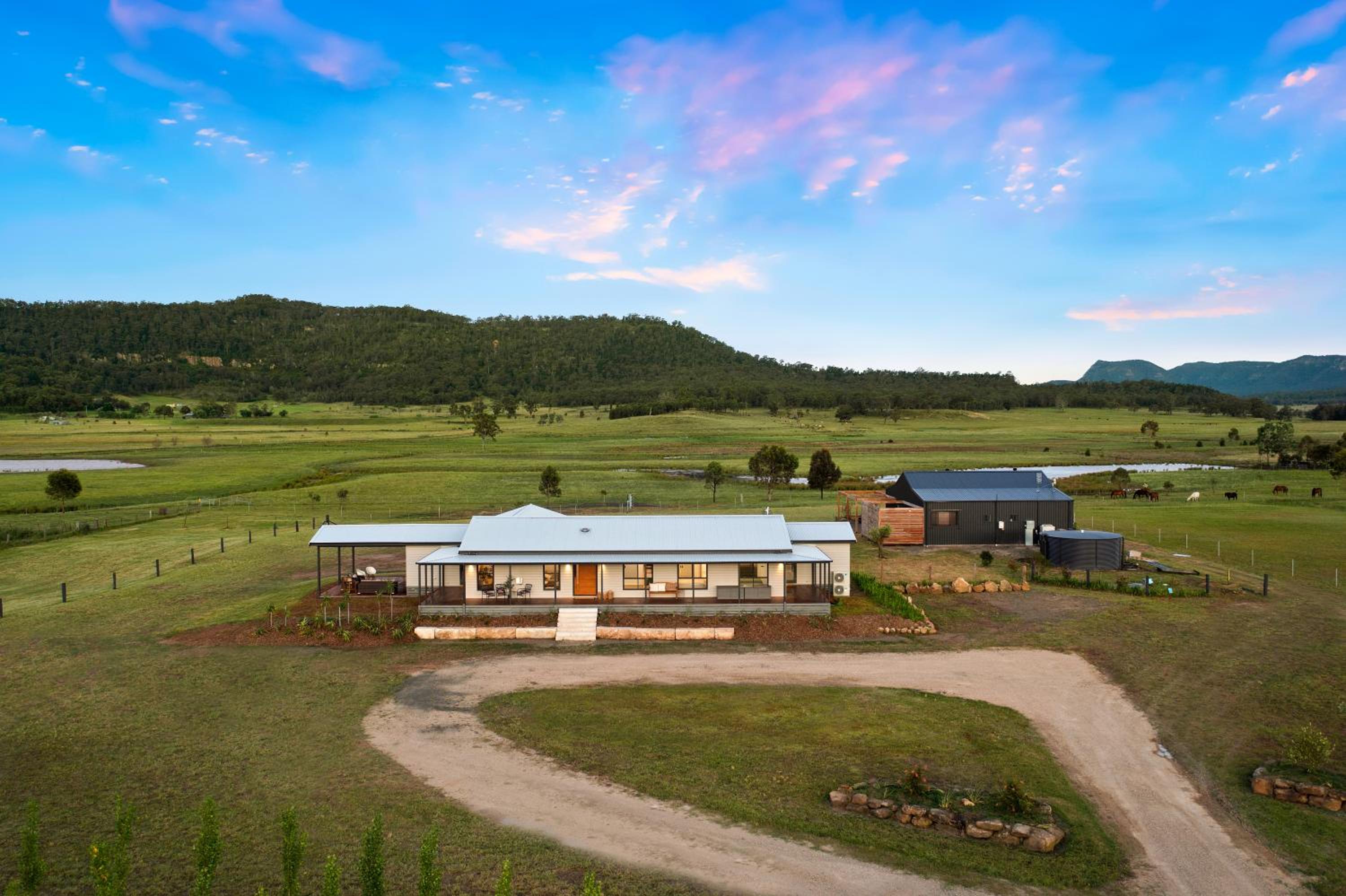 The House - The Charles at Broke Hunter Valley Luxury