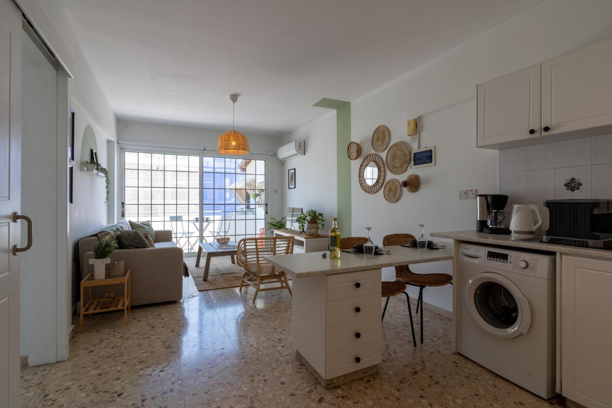Blossom 1-Bedroom Apartment in Larnaca
