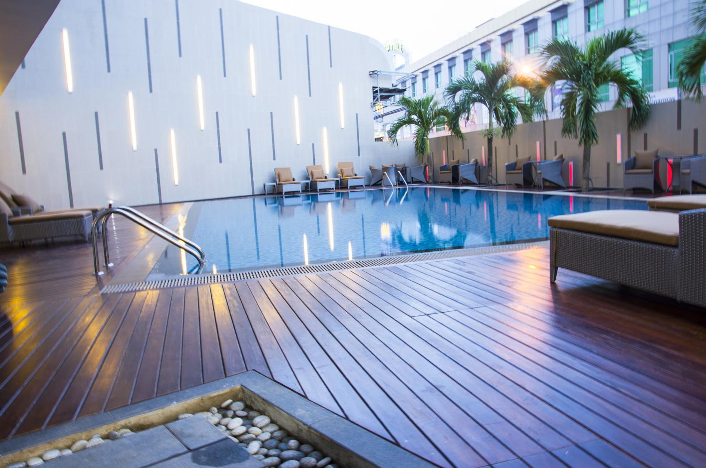 Nagoya Hill Hotel Batam 38
