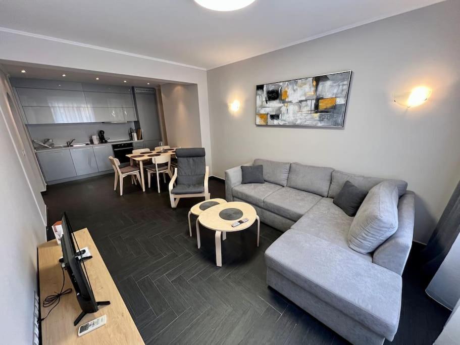 EXCELLENT LOCATION ! General Gurko apartment