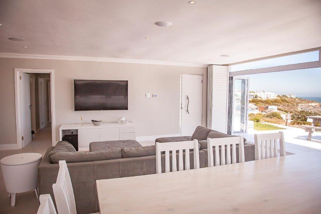 Bella Vista Yzerfontein - Home away from home view 3