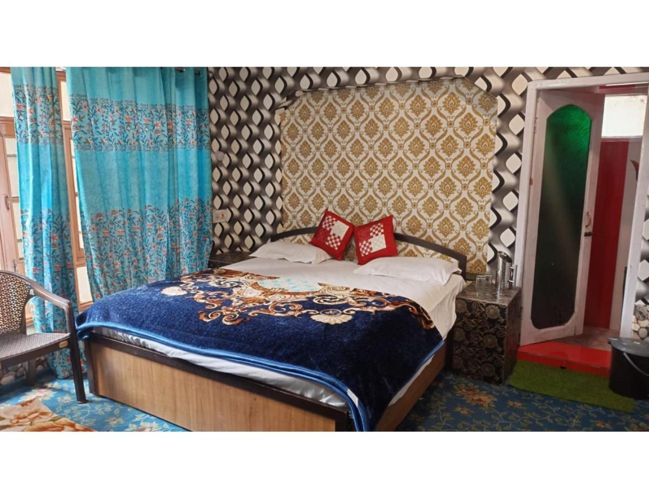 Hotel Royal Rameez, Srinagar view 2