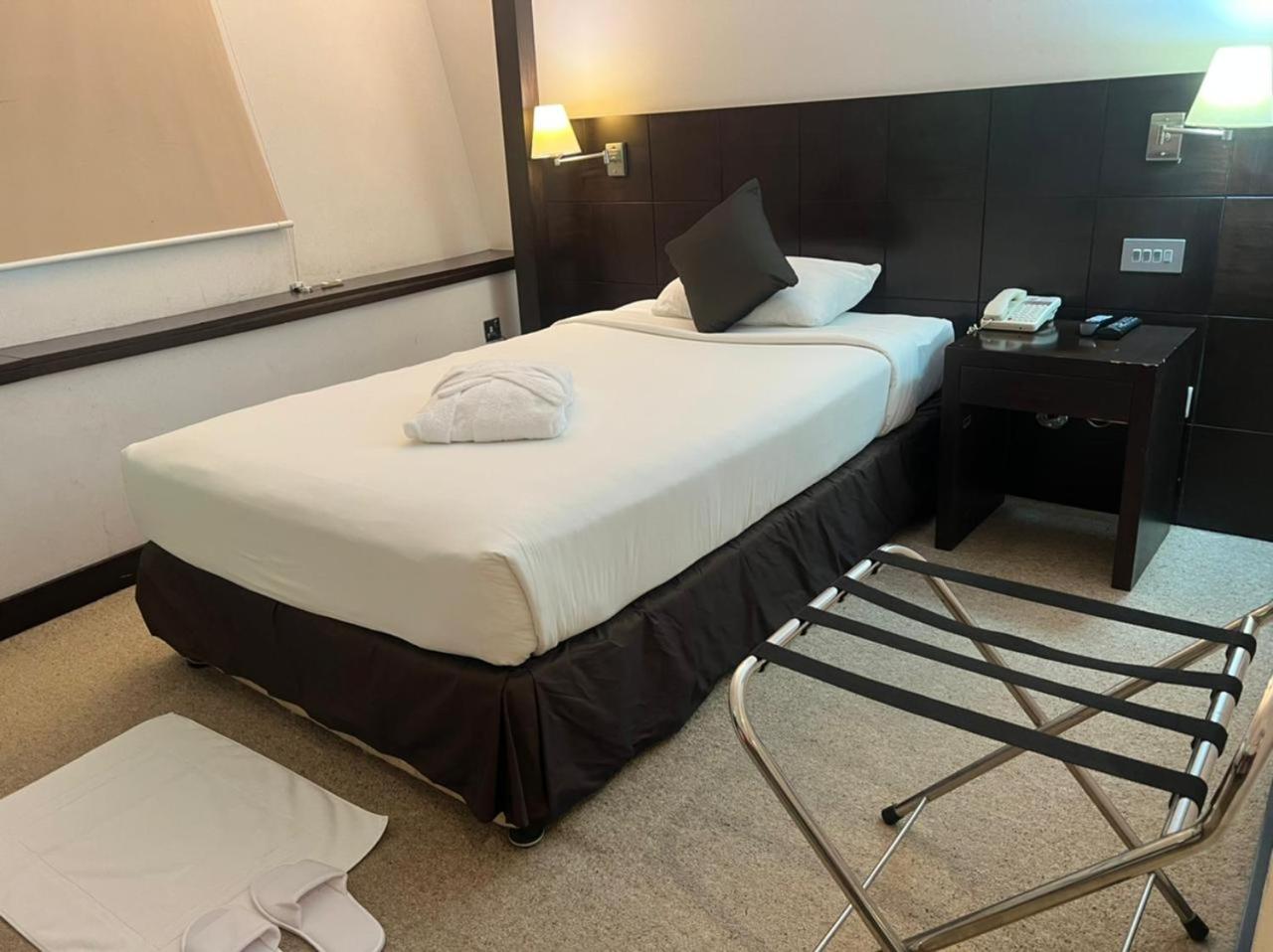 Modern & Cozy Luxury Suite with Amazing Views of STI