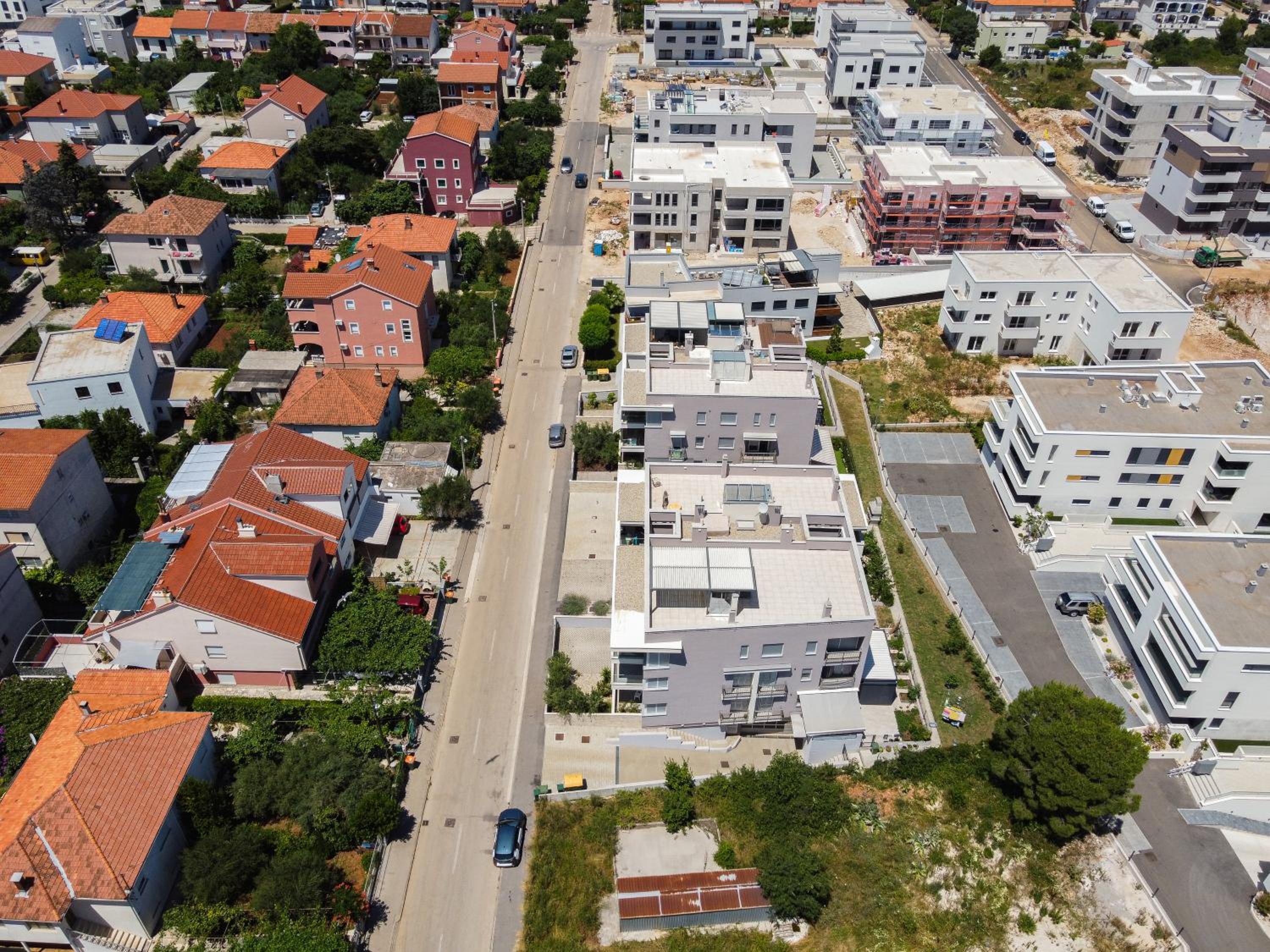 Apartment Wing 77 by Belmont Realty view 5