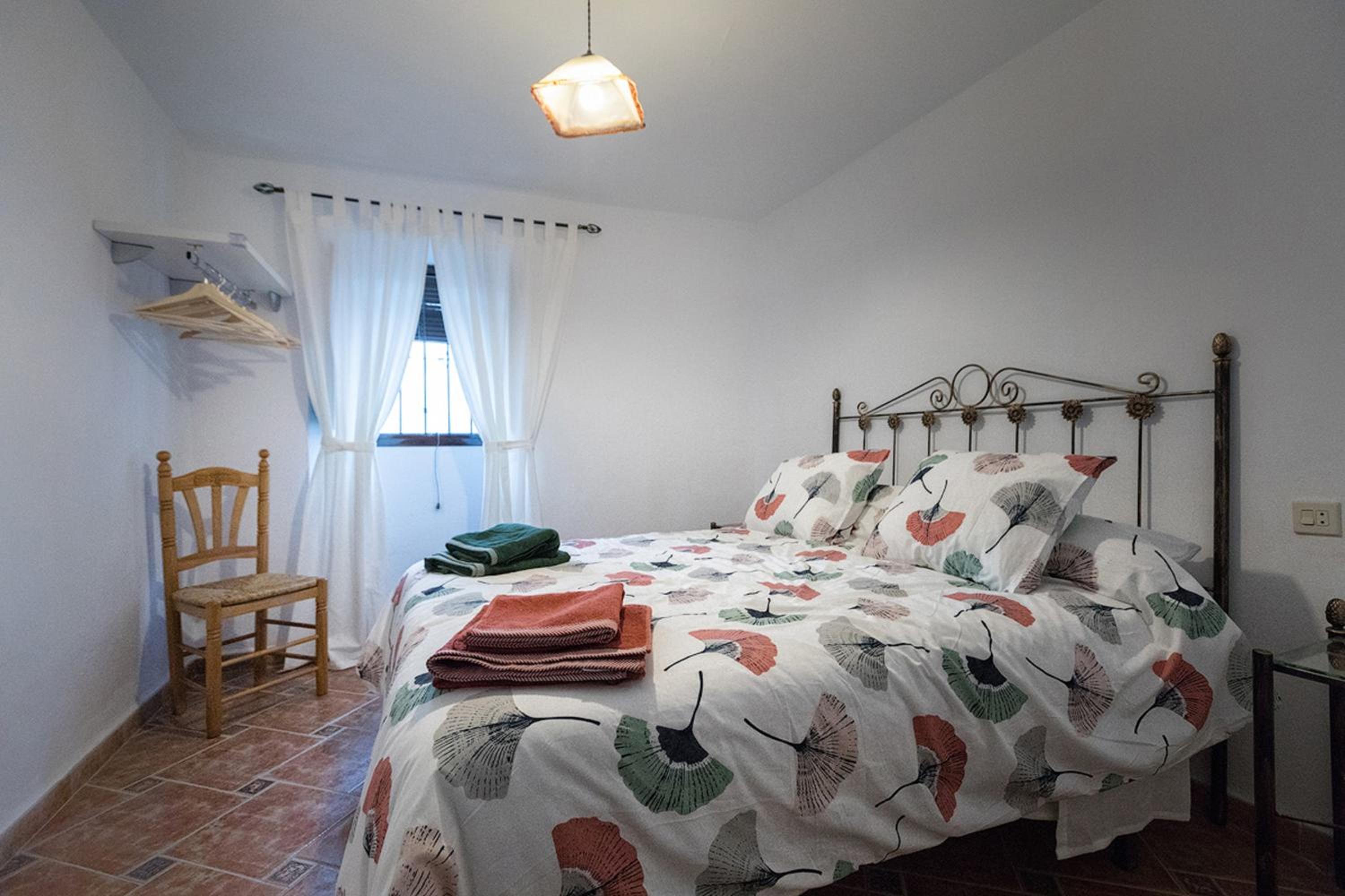 Charming Villa in Mondrón with Private Pool
