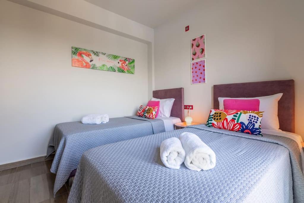 Villa Luna, 5 bedrooms, Private Pool, Hot Tub, Garden