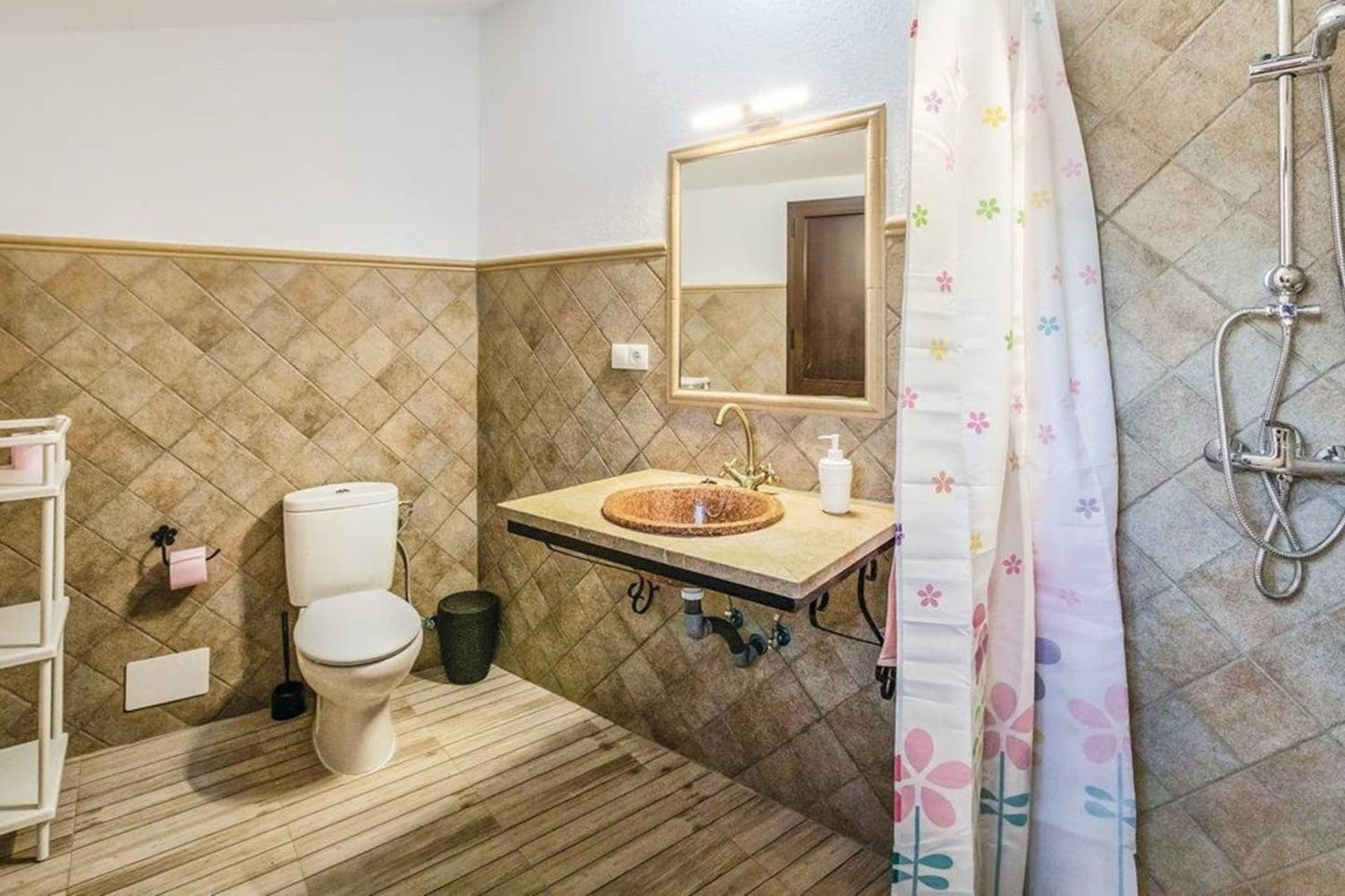 Charming Villa in Mondrón with Private Pool