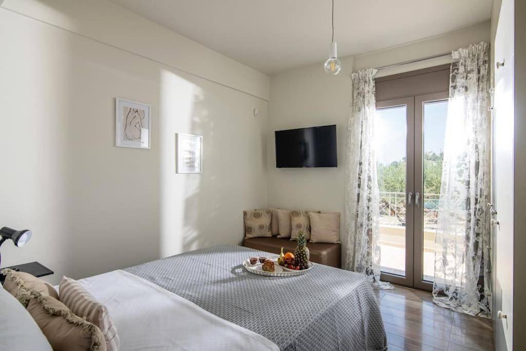 Villa Luna, 5 bedrooms, Private Pool, Hot Tub, Garden