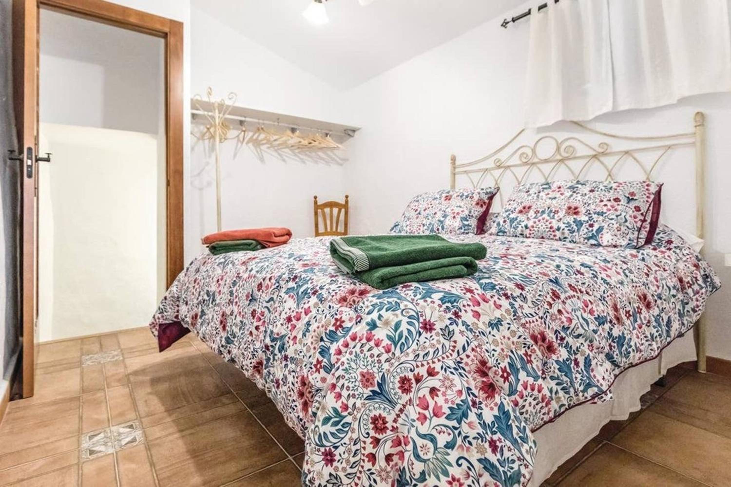 Charming Villa in Mondrón with Private Pool