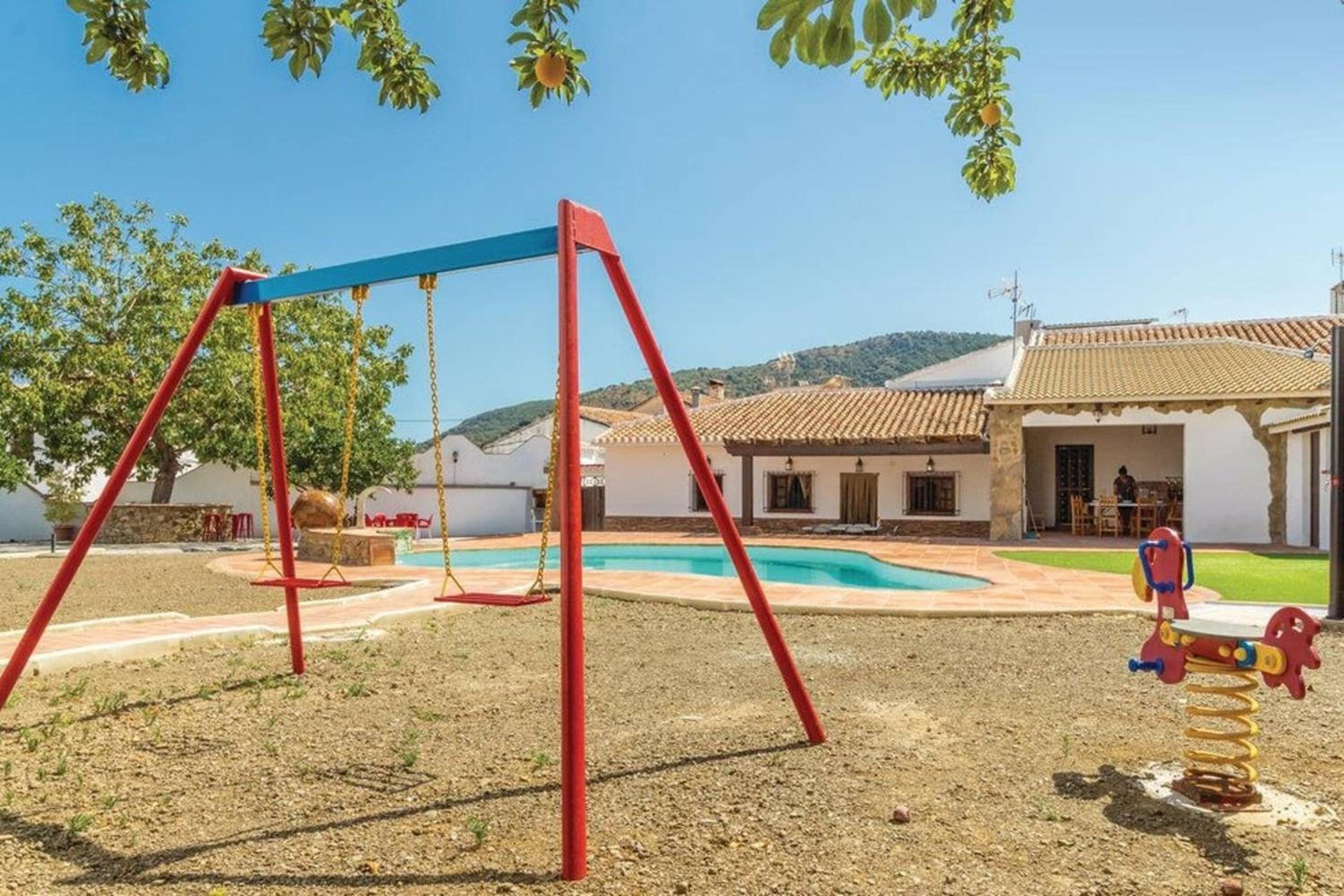 Charming Villa in Mondrón with Private Pool