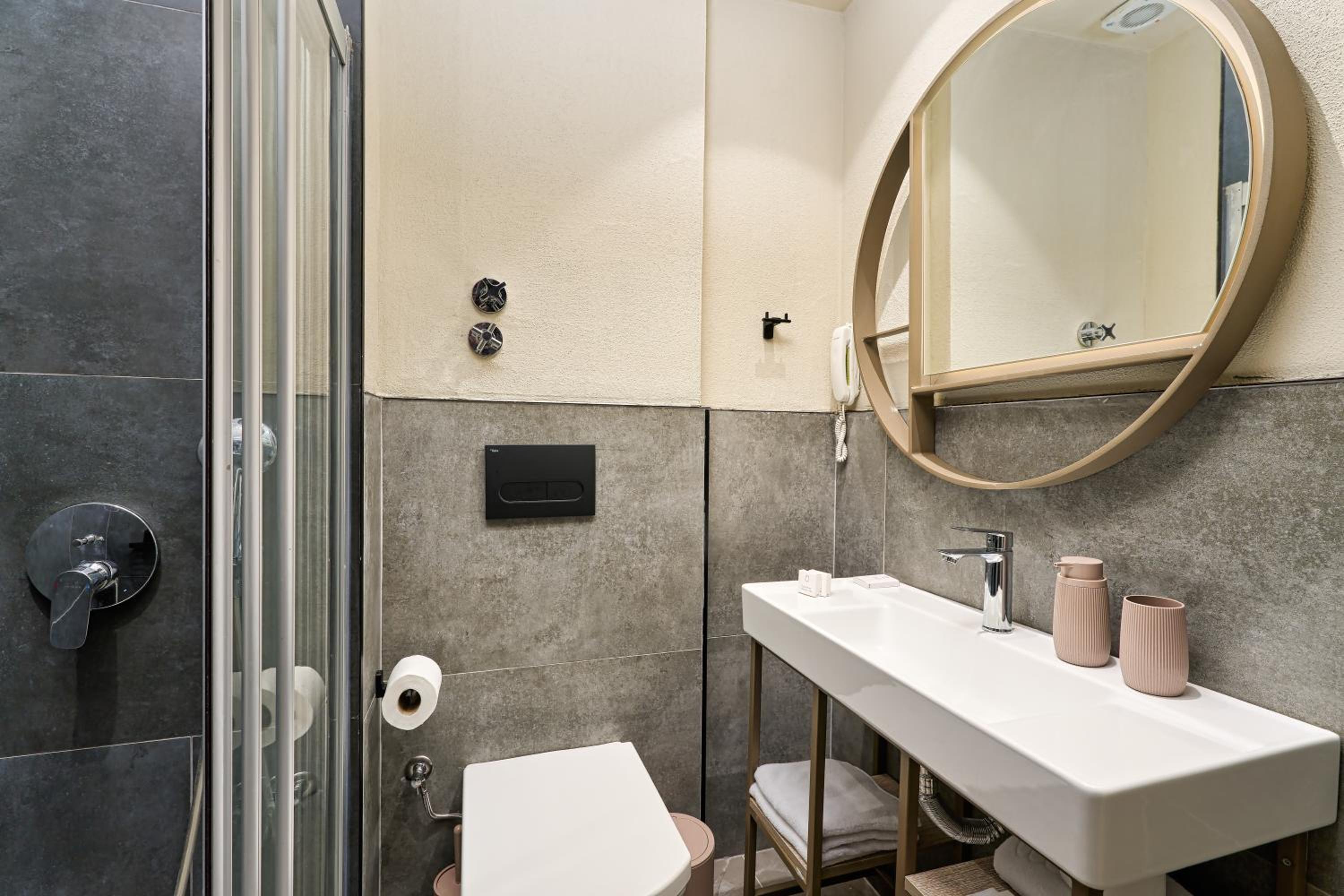 Büyük Hotel - Image 30