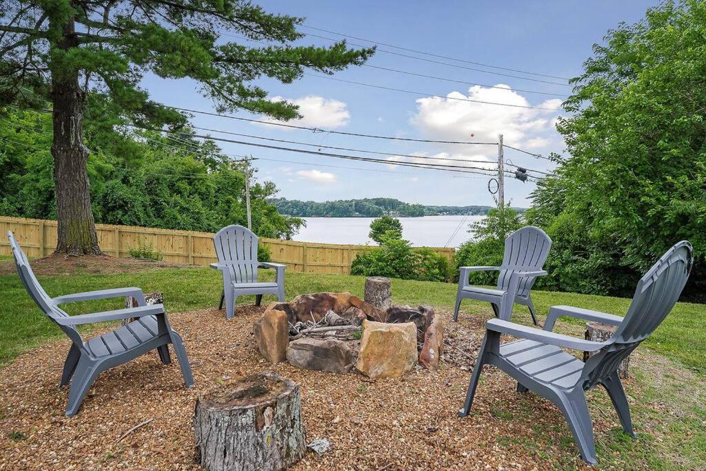 Lake Home, Dock, Fire Pit, Hot Tub, Game Room, Etc view 2