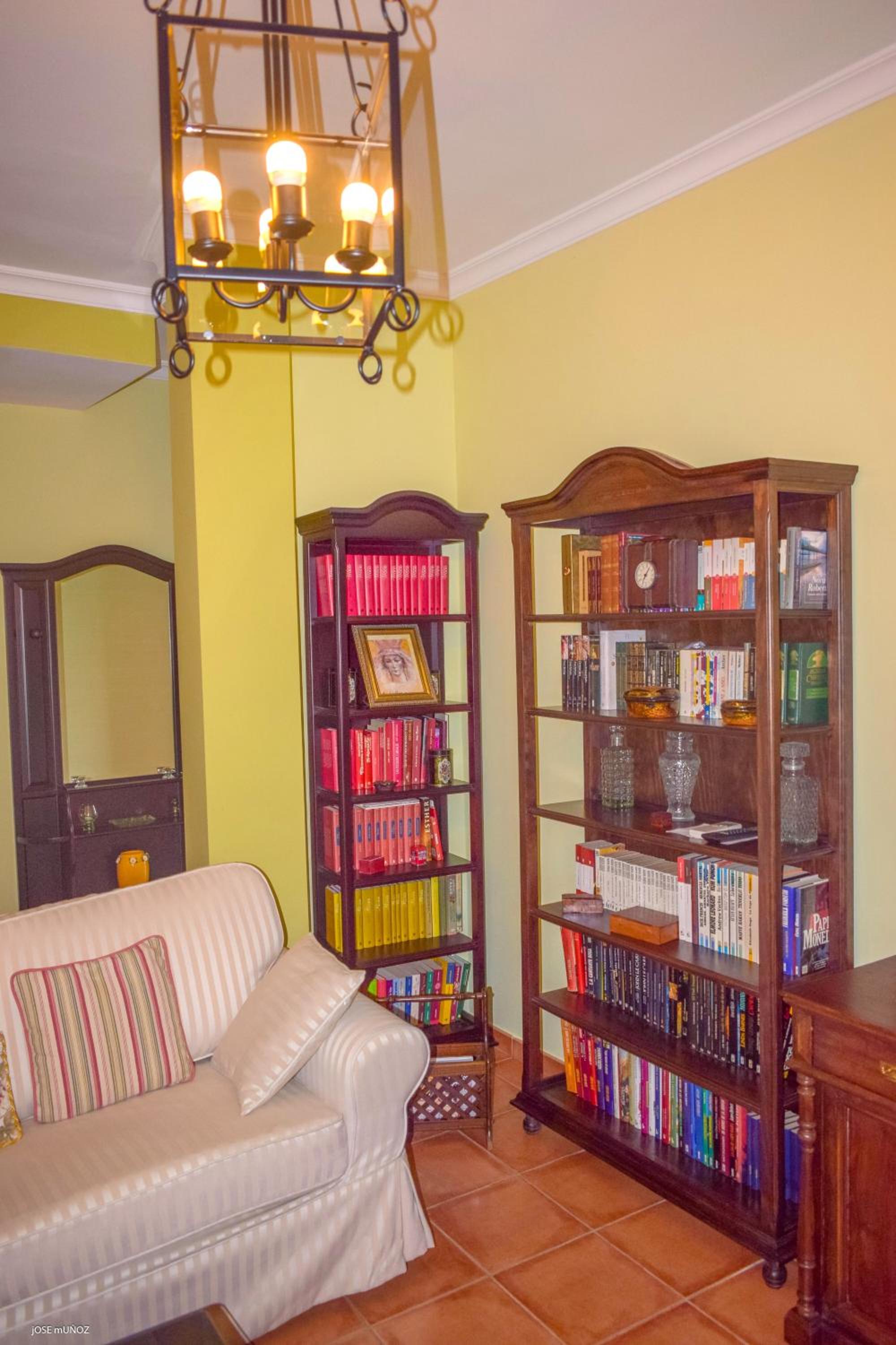 Charming house in the heart of Penaflor Seville with balcony