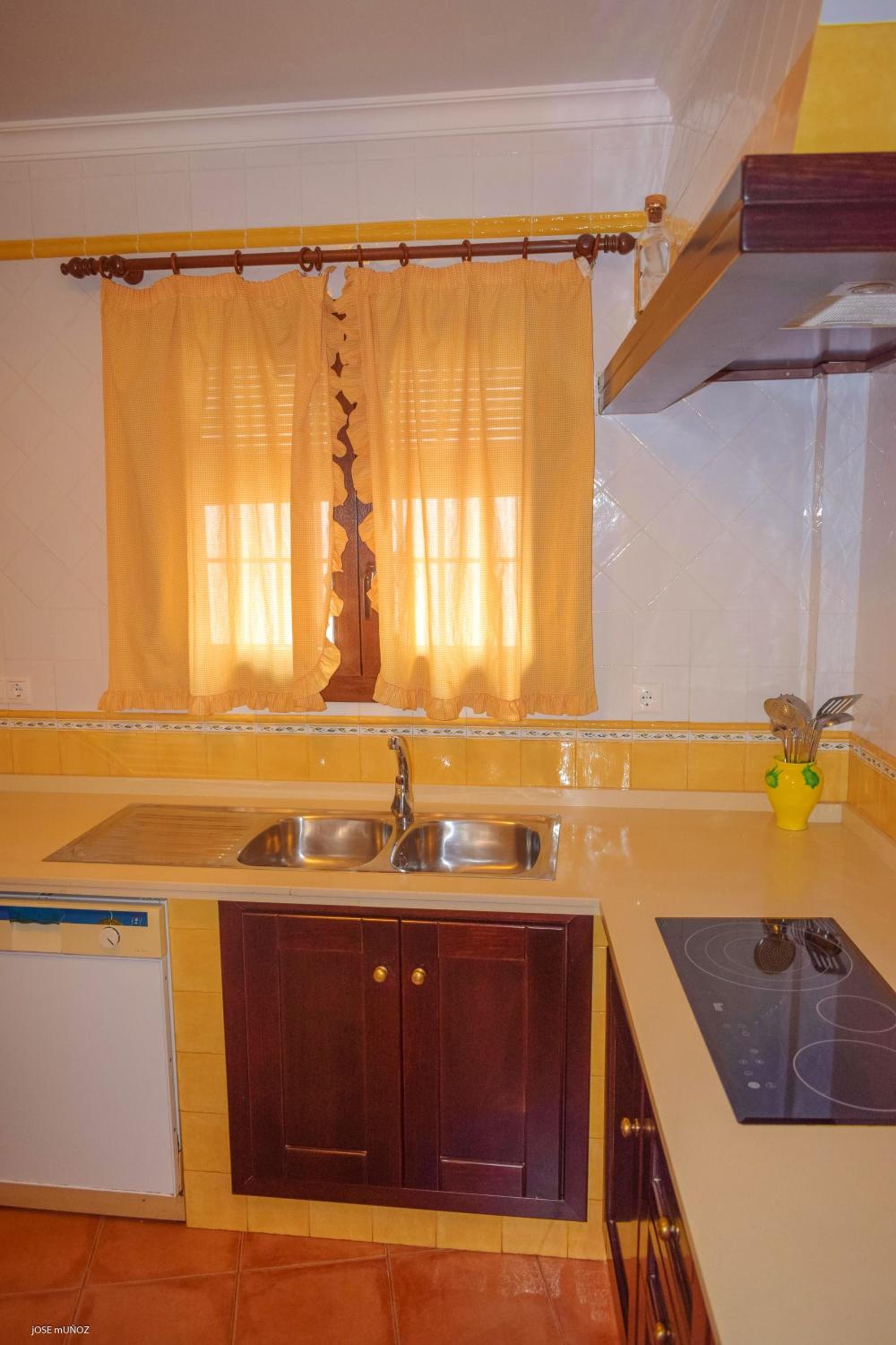 Charming house in the heart of Penaflor Seville with balcony